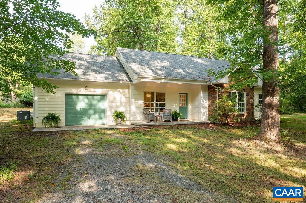 180 LYNX FARM LN, CHARLOTTESVILLE, Virginia 22903, 2 Bedrooms Bedrooms, ,2 BathroomsBathrooms,Residential,180 LYNX FARM LN,681858 MLS # 681858 180 LYNX FARM LN, CHARLOTTESVILLE, Virginia 22903, 2 Bedrooms Bedrooms, ,2 BathroomsBathrooms,Residential,180 LYNX FARM LN,681858 MLS # 681858