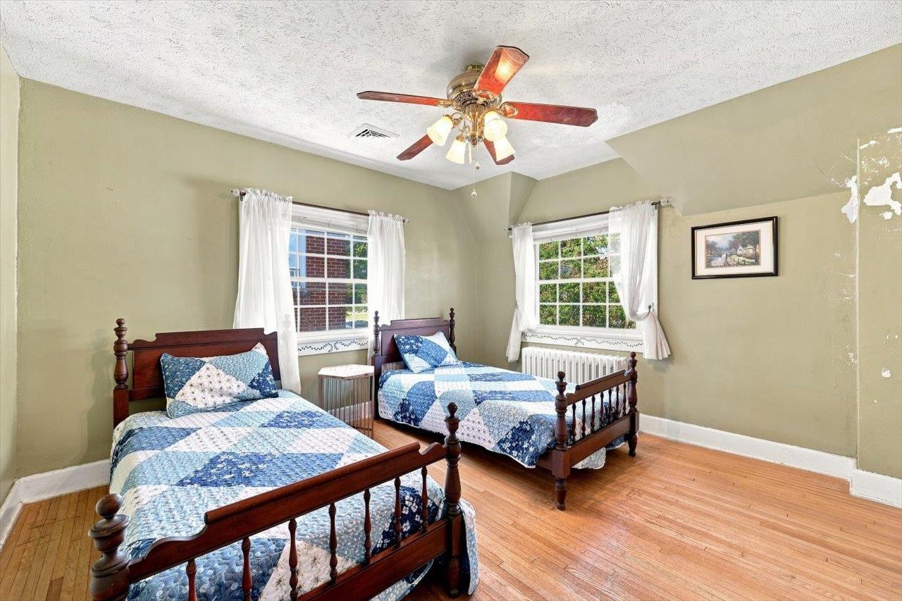 504 WALNUT AVE, WAYNESBORO, Virginia 22980, 3 Bedrooms Bedrooms, ,2 BathroomsBathrooms,Residential,504 WALNUT AVE,681861 MLS # 681861 504 WALNUT AVE, WAYNESBORO, Virginia 22980, 3 Bedrooms Bedrooms, ,2 BathroomsBathrooms,Residential,504 WALNUT AVE,681861 MLS # 681861