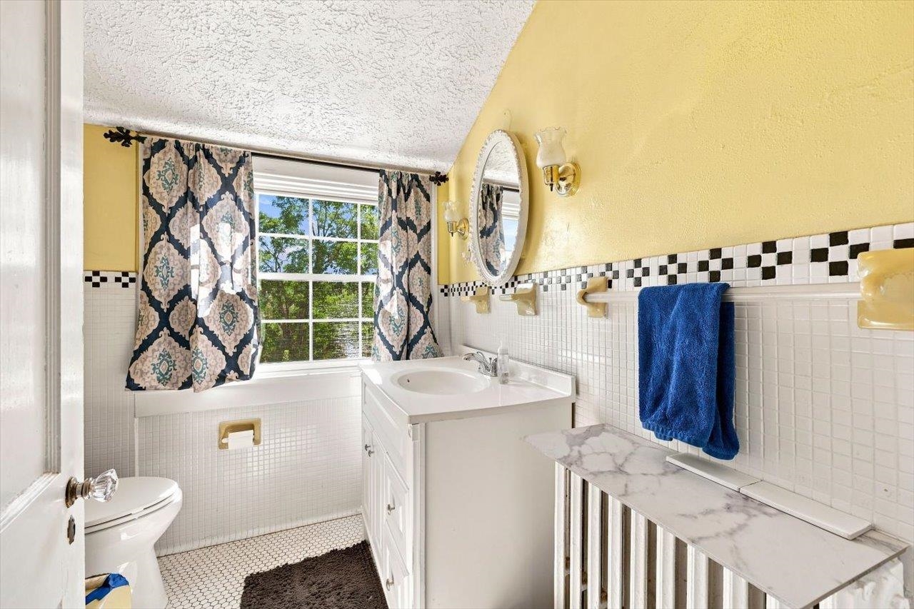 504 WALNUT AVE, WAYNESBORO, Virginia 22980, 3 Bedrooms Bedrooms, ,2 BathroomsBathrooms,Residential,504 WALNUT AVE,681861 MLS # 681861 504 WALNUT AVE, WAYNESBORO, Virginia 22980, 3 Bedrooms Bedrooms, ,2 BathroomsBathrooms,Residential,504 WALNUT AVE,681861 MLS # 681861