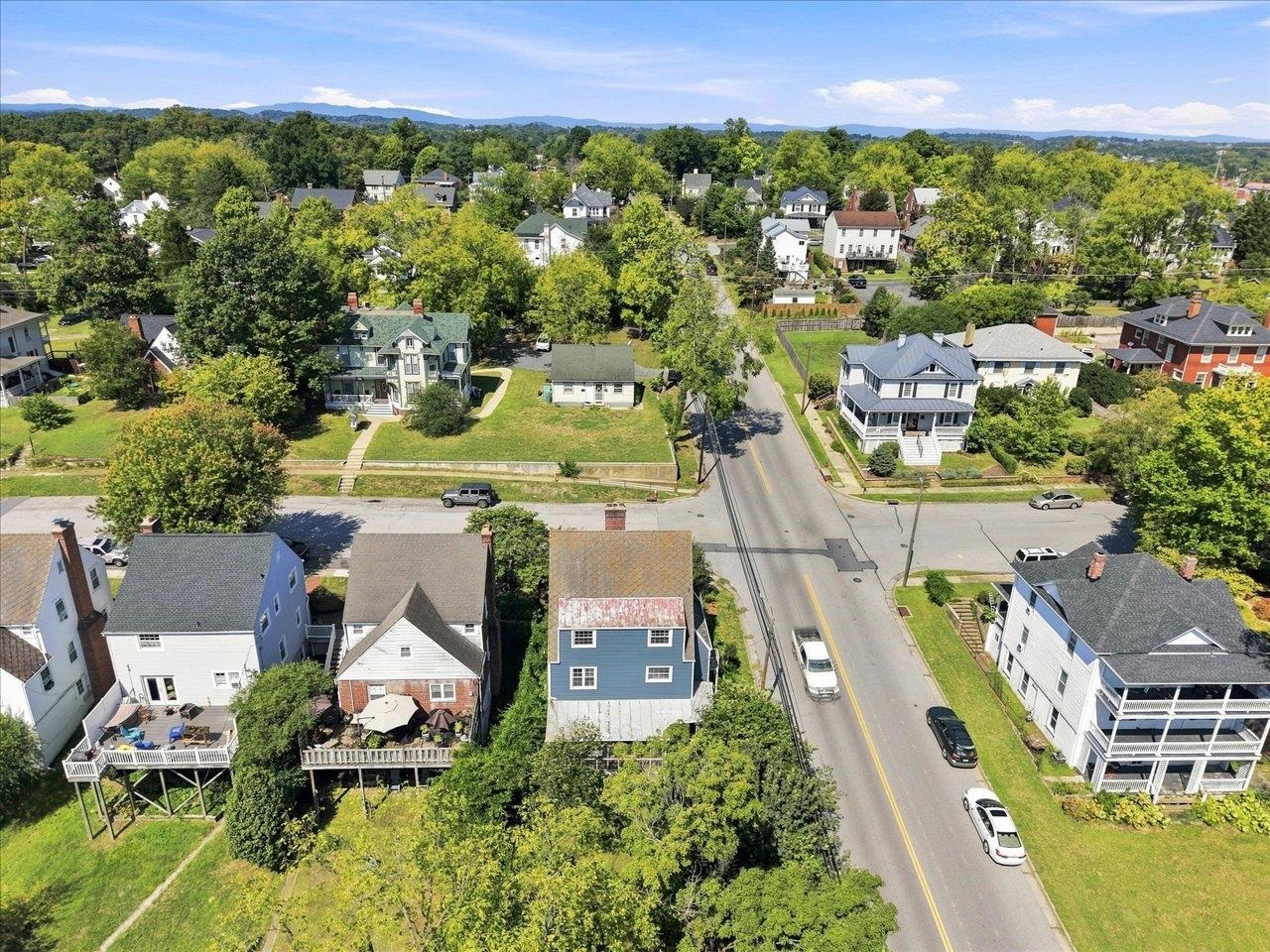 504 WALNUT AVE, WAYNESBORO, Virginia 22980, 3 Bedrooms Bedrooms, ,2 BathroomsBathrooms,Residential,504 WALNUT AVE,681861 MLS # 681861 504 WALNUT AVE, WAYNESBORO, Virginia 22980, 3 Bedrooms Bedrooms, ,2 BathroomsBathrooms,Residential,504 WALNUT AVE,681861 MLS # 681861