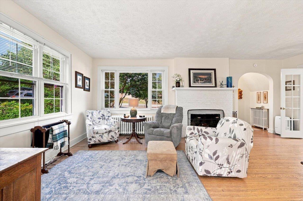 504 WALNUT AVE, WAYNESBORO, Virginia 22980, 3 Bedrooms Bedrooms, ,2 BathroomsBathrooms,Residential,504 WALNUT AVE,681861 MLS # 681861 504 WALNUT AVE, WAYNESBORO, Virginia 22980, 3 Bedrooms Bedrooms, ,2 BathroomsBathrooms,Residential,504 WALNUT AVE,681861 MLS # 681861
