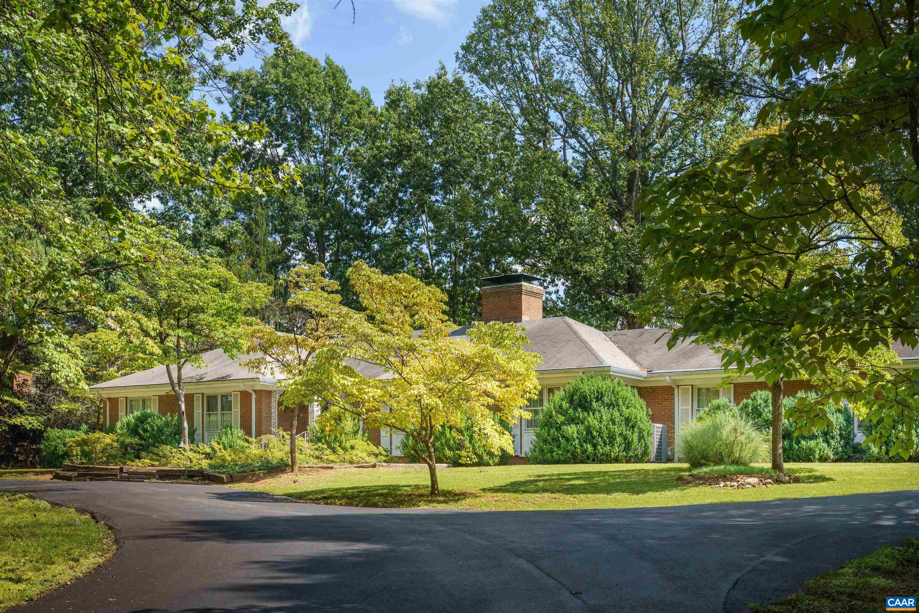 490 OAK CIR, CHARLOTTESVILLE, Virginia 22901, 4 Bedrooms Bedrooms, ,3 BathroomsBathrooms,Residential,490 OAK CIR,681811 MLS # 681811 490 OAK CIR, CHARLOTTESVILLE, Virginia 22901, 4 Bedrooms Bedrooms, ,3 BathroomsBathrooms,Residential,490 OAK CIR,681811 MLS # 681811
