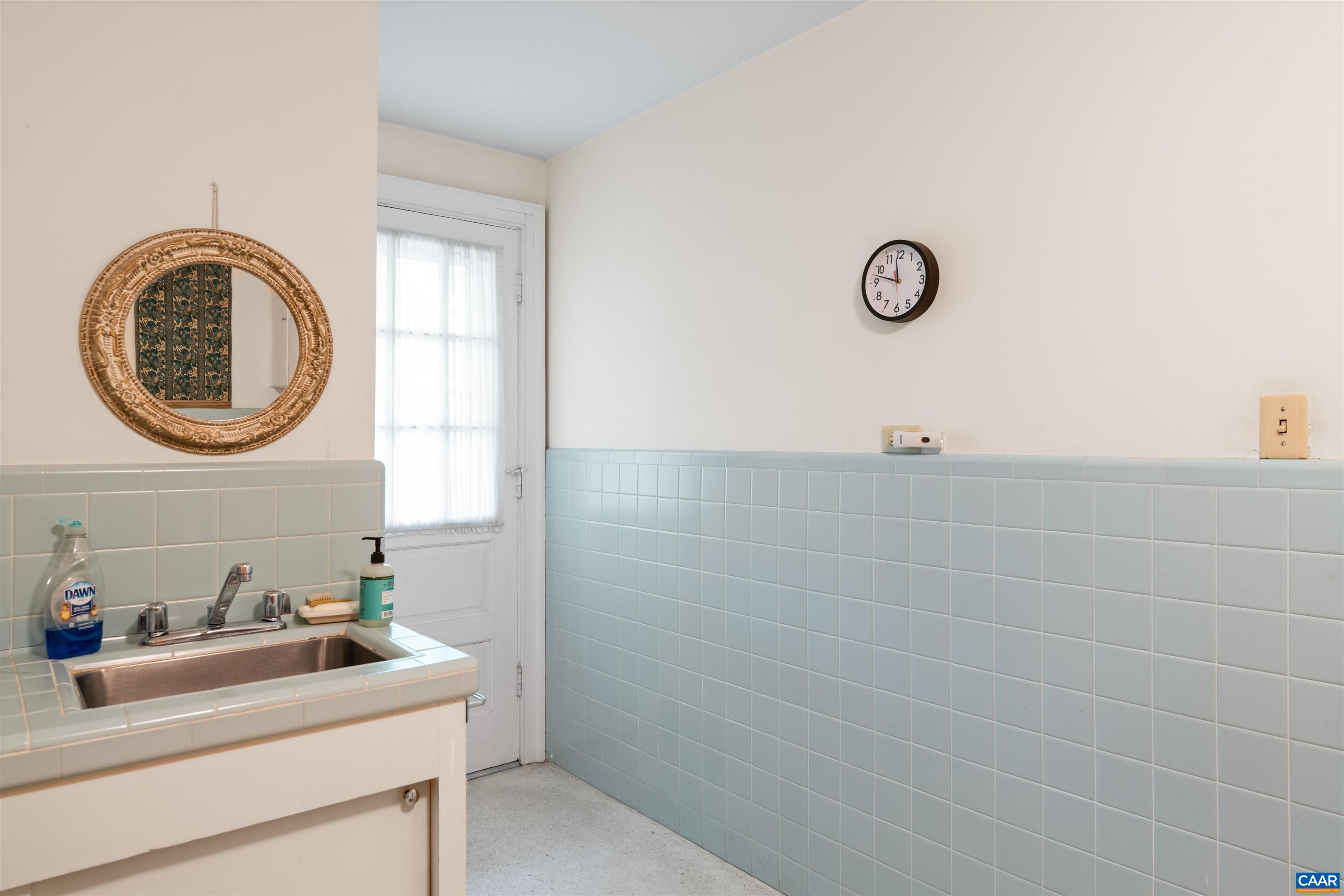 490 OAK CIR, CHARLOTTESVILLE, Virginia 22901, 4 Bedrooms Bedrooms, ,3 BathroomsBathrooms,Residential,490 OAK CIR,681811 MLS # 681811 490 OAK CIR, CHARLOTTESVILLE, Virginia 22901, 4 Bedrooms Bedrooms, ,3 BathroomsBathrooms,Residential,490 OAK CIR,681811 MLS # 681811