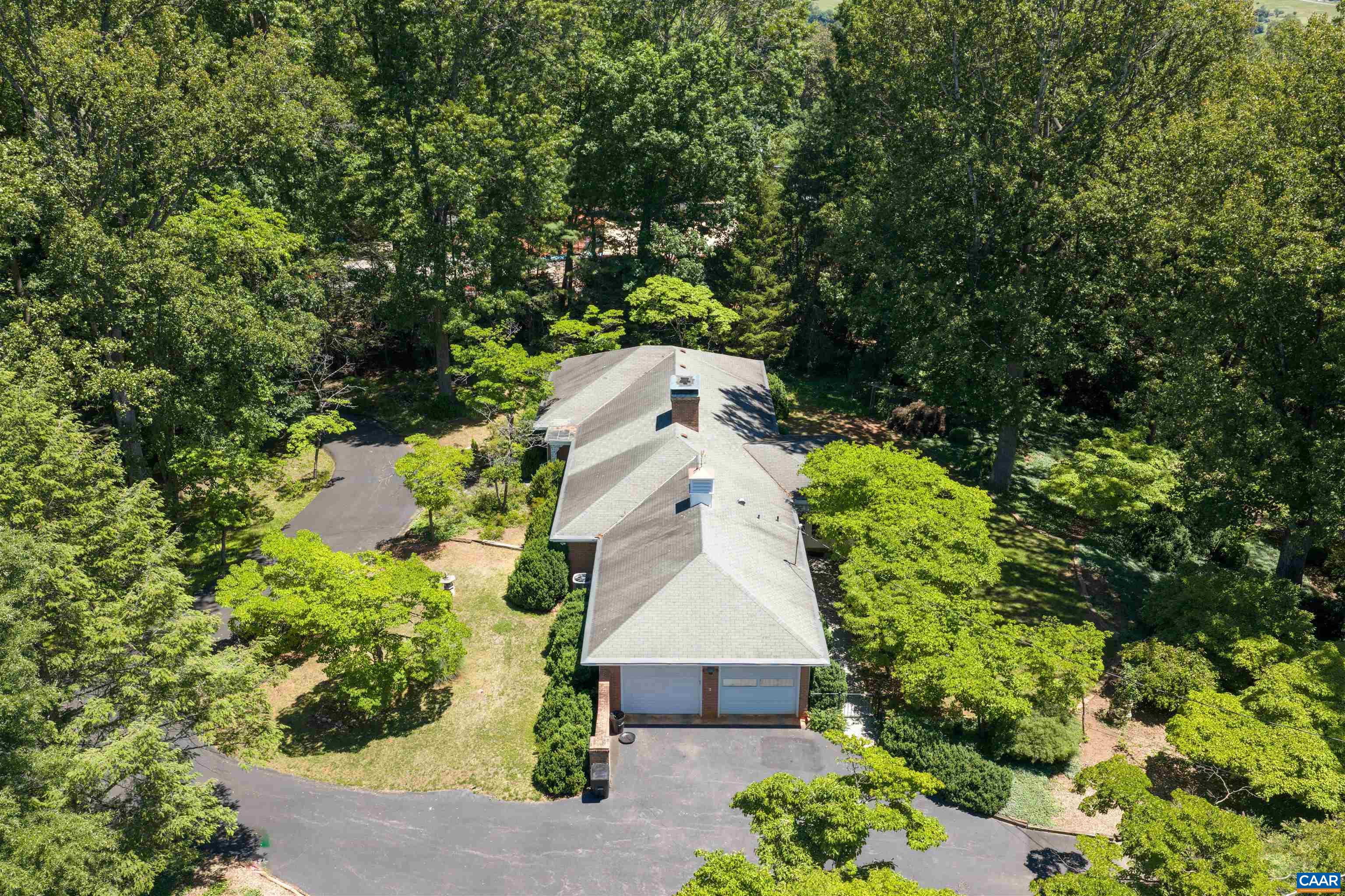 490 OAK CIR, CHARLOTTESVILLE, Virginia 22901, 4 Bedrooms Bedrooms, ,3 BathroomsBathrooms,Residential,490 OAK CIR,681811 MLS # 681811 490 OAK CIR, CHARLOTTESVILLE, Virginia 22901, 4 Bedrooms Bedrooms, ,3 BathroomsBathrooms,Residential,490 OAK CIR,681811 MLS # 681811