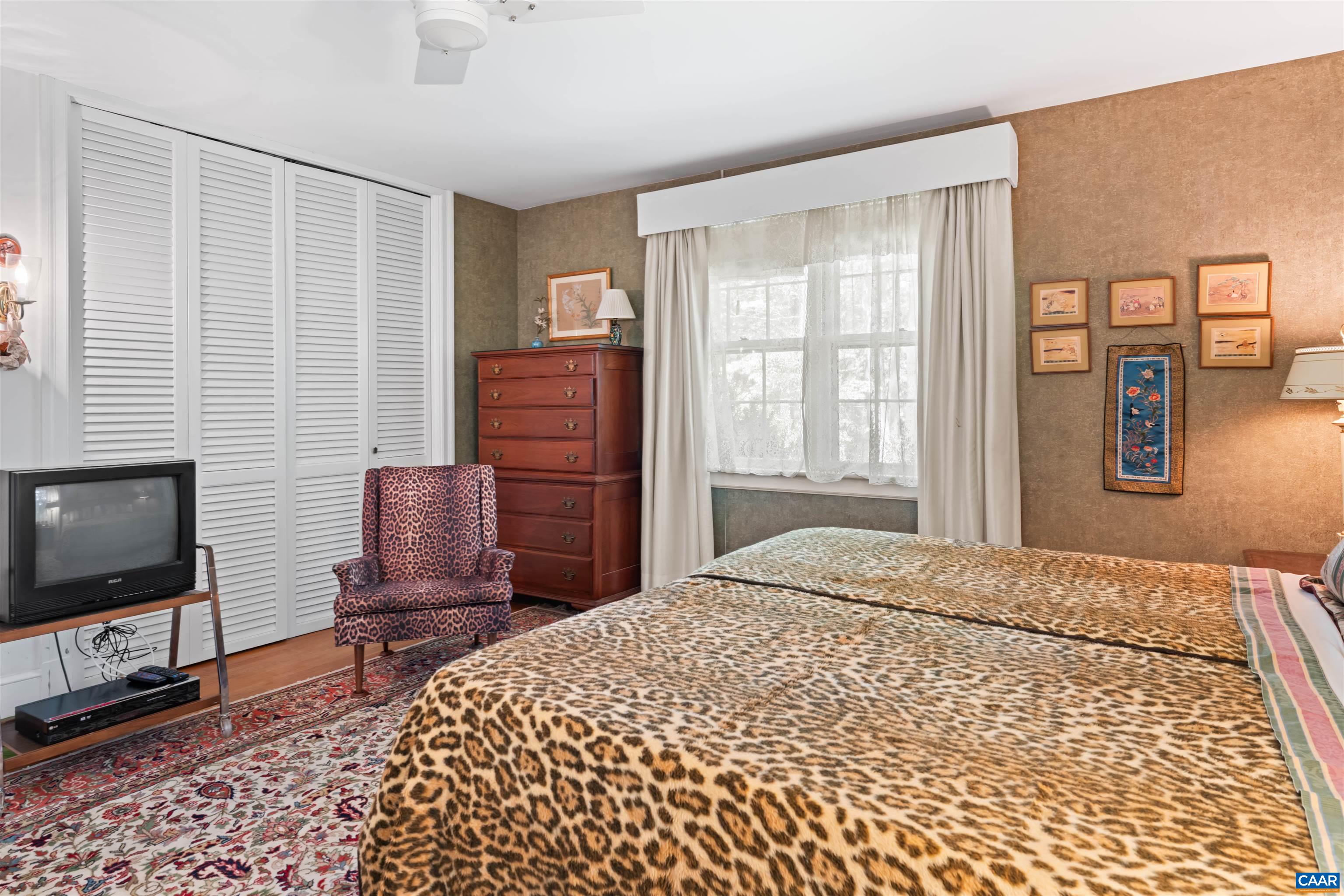 490 OAK CIR, CHARLOTTESVILLE, Virginia 22901, 4 Bedrooms Bedrooms, ,3 BathroomsBathrooms,Residential,490 OAK CIR,681811 MLS # 681811 490 OAK CIR, CHARLOTTESVILLE, Virginia 22901, 4 Bedrooms Bedrooms, ,3 BathroomsBathrooms,Residential,490 OAK CIR,681811 MLS # 681811