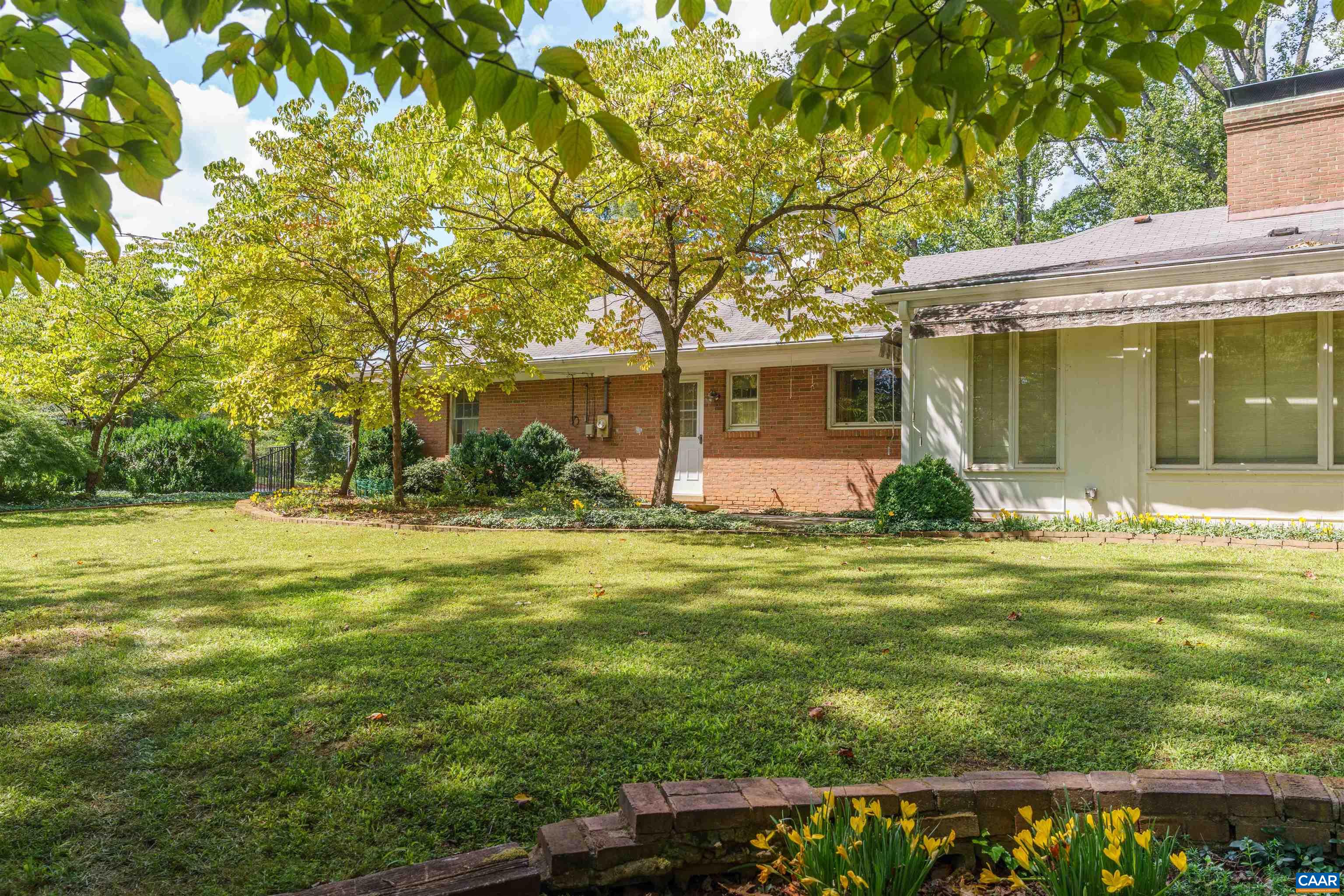 490 OAK CIR, CHARLOTTESVILLE, Virginia 22901, 4 Bedrooms Bedrooms, ,3 BathroomsBathrooms,Residential,490 OAK CIR,681811 MLS # 681811 490 OAK CIR, CHARLOTTESVILLE, Virginia 22901, 4 Bedrooms Bedrooms, ,3 BathroomsBathrooms,Residential,490 OAK CIR,681811 MLS # 681811