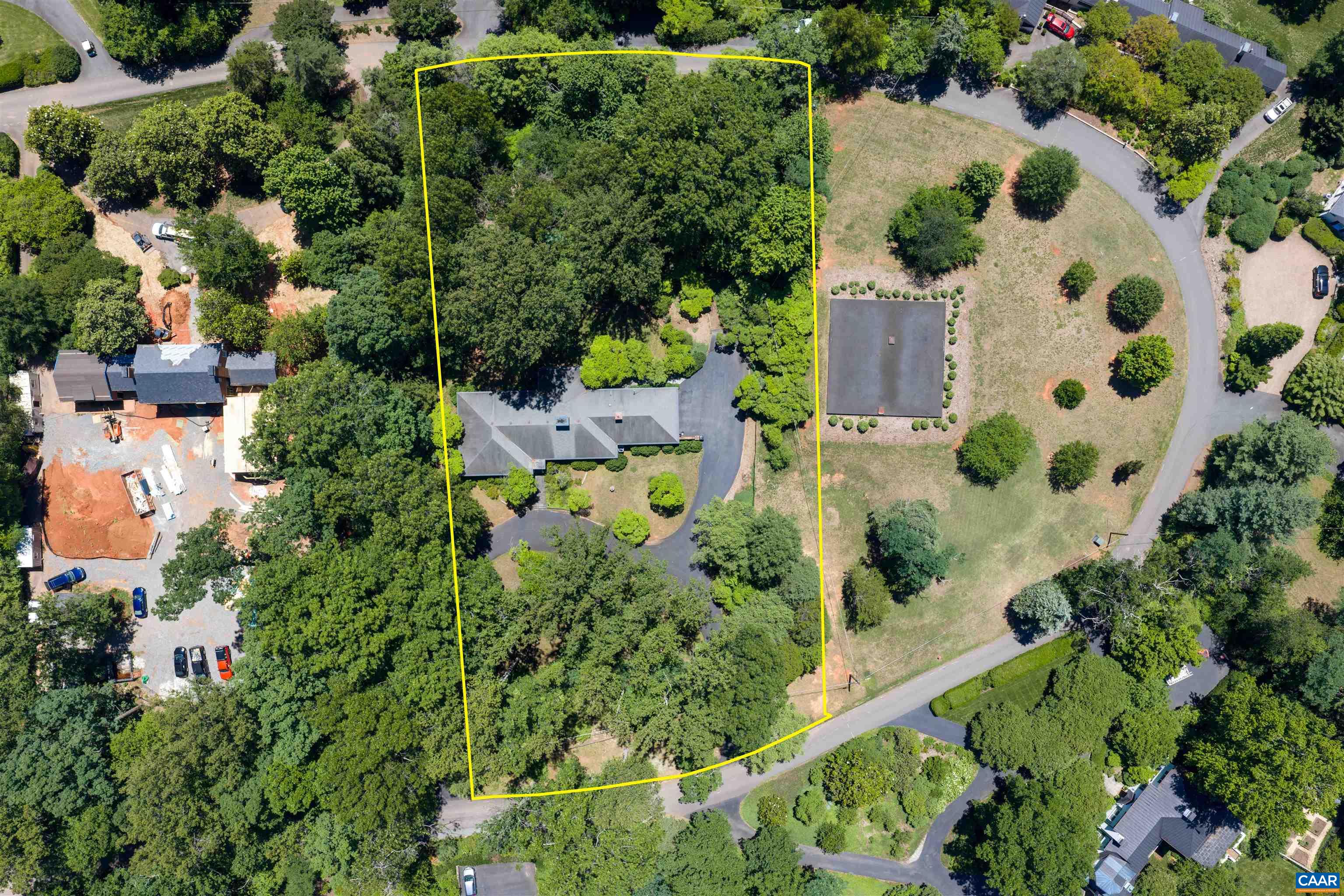 490 OAK CIR, CHARLOTTESVILLE, Virginia 22901, 4 Bedrooms Bedrooms, ,3 BathroomsBathrooms,Residential,490 OAK CIR,681811 MLS # 681811 490 OAK CIR, CHARLOTTESVILLE, Virginia 22901, 4 Bedrooms Bedrooms, ,3 BathroomsBathrooms,Residential,490 OAK CIR,681811 MLS # 681811