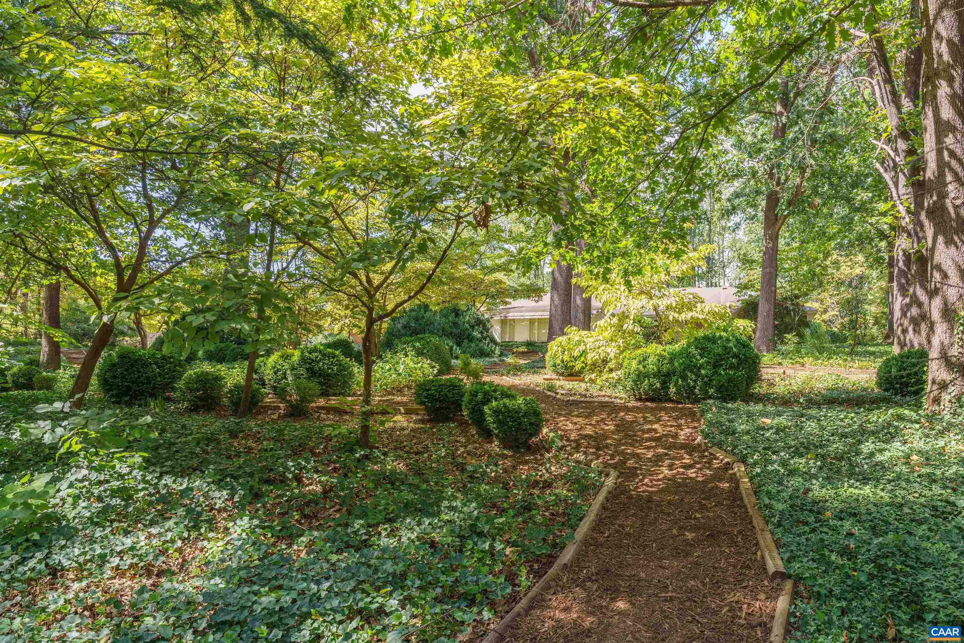490 OAK CIR, CHARLOTTESVILLE, Virginia 22901, 4 Bedrooms Bedrooms, ,3 BathroomsBathrooms,Residential,490 OAK CIR,681811 MLS # 681811 490 OAK CIR, CHARLOTTESVILLE, Virginia 22901, 4 Bedrooms Bedrooms, ,3 BathroomsBathrooms,Residential,490 OAK CIR,681811 MLS # 681811