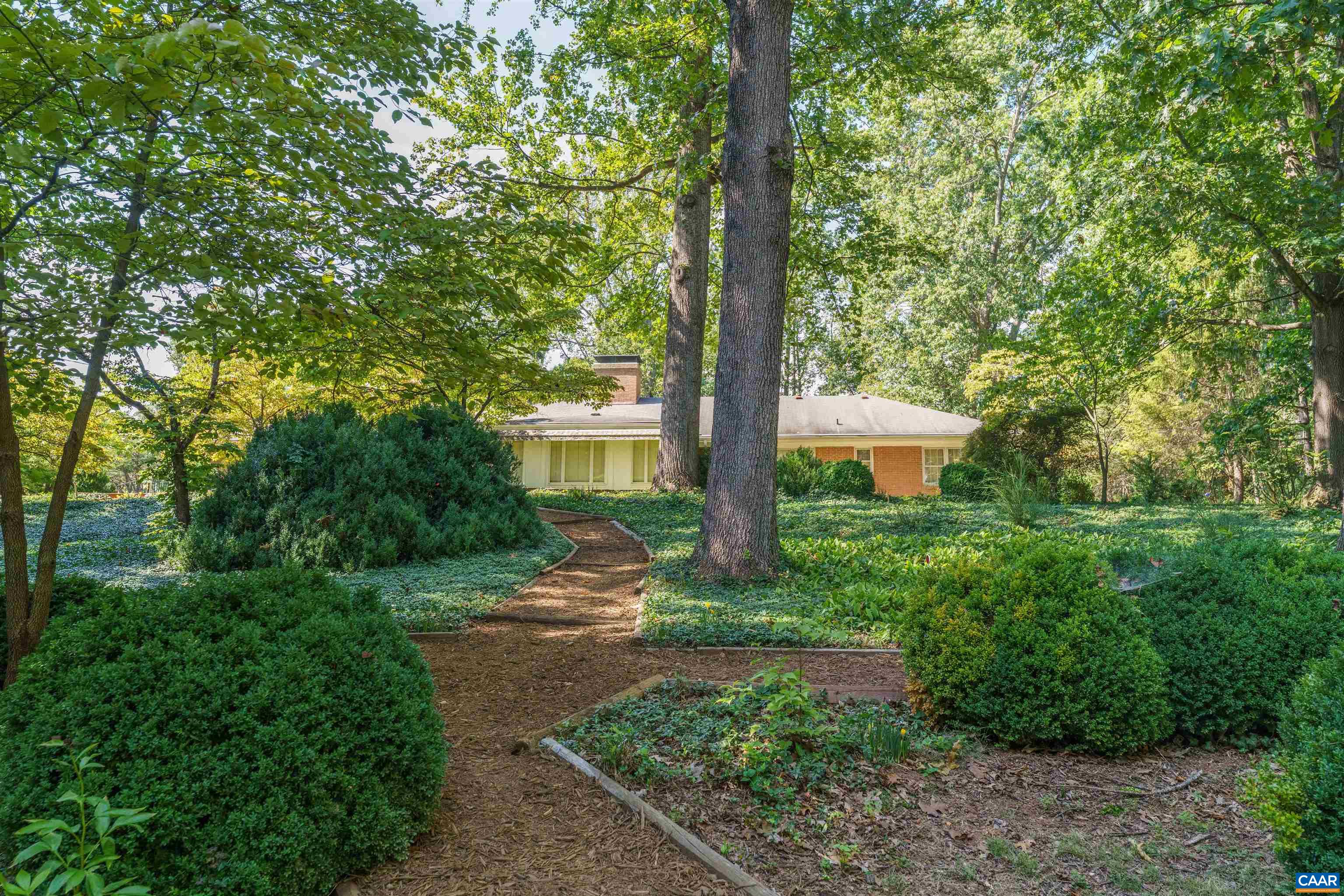 490 OAK CIR, CHARLOTTESVILLE, Virginia 22901, 4 Bedrooms Bedrooms, ,3 BathroomsBathrooms,Residential,490 OAK CIR,681811 MLS # 681811 490 OAK CIR, CHARLOTTESVILLE, Virginia 22901, 4 Bedrooms Bedrooms, ,3 BathroomsBathrooms,Residential,490 OAK CIR,681811 MLS # 681811