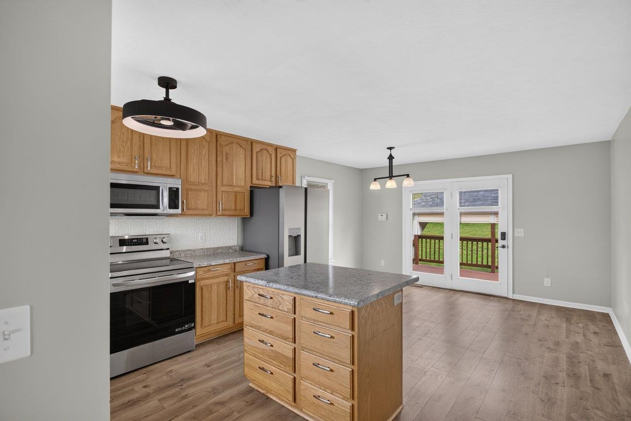 2110 RAMBLEWOOD RD, HARRISONBURG, Virginia 22801, 3 Bedrooms Bedrooms, ,3 BathroomsBathrooms,Residential,2110 RAMBLEWOOD RD,681863 MLS # 681863 2110 RAMBLEWOOD RD, HARRISONBURG, Virginia 22801, 3 Bedrooms Bedrooms, ,3 BathroomsBathrooms,Residential,2110 RAMBLEWOOD RD,681863 MLS # 681863