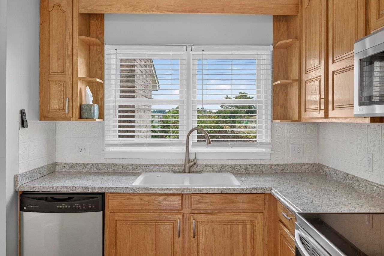 2110 RAMBLEWOOD RD, HARRISONBURG, Virginia 22801, 3 Bedrooms Bedrooms, ,3 BathroomsBathrooms,Residential,2110 RAMBLEWOOD RD,681863 MLS # 681863 2110 RAMBLEWOOD RD, HARRISONBURG, Virginia 22801, 3 Bedrooms Bedrooms, ,3 BathroomsBathrooms,Residential,2110 RAMBLEWOOD RD,681863 MLS # 681863