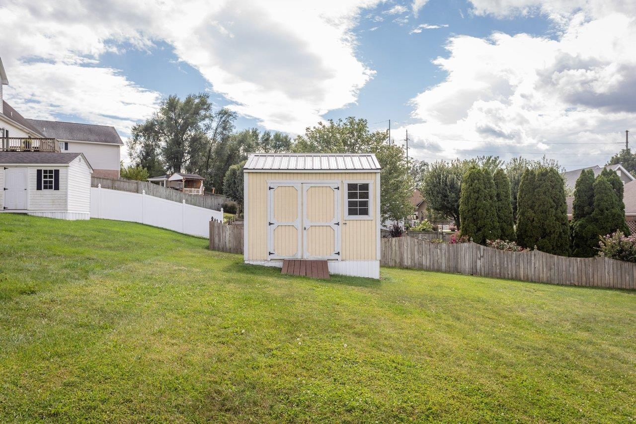 2110 RAMBLEWOOD RD, HARRISONBURG, Virginia 22801, 3 Bedrooms Bedrooms, ,3 BathroomsBathrooms,Residential,2110 RAMBLEWOOD RD,681863 MLS # 681863 2110 RAMBLEWOOD RD, HARRISONBURG, Virginia 22801, 3 Bedrooms Bedrooms, ,3 BathroomsBathrooms,Residential,2110 RAMBLEWOOD RD,681863 MLS # 681863