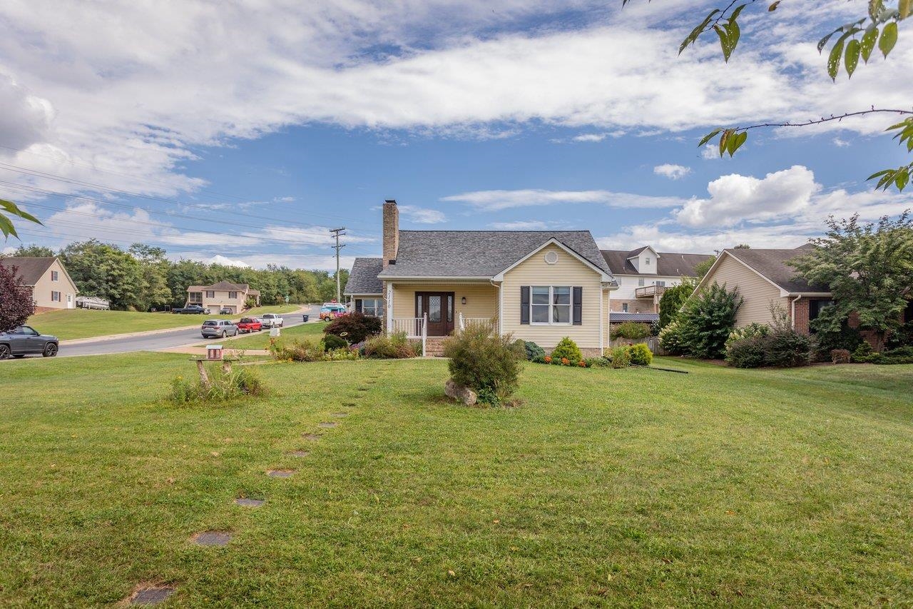 2110 RAMBLEWOOD RD, HARRISONBURG, Virginia 22801, 3 Bedrooms Bedrooms, ,3 BathroomsBathrooms,Residential,2110 RAMBLEWOOD RD,681863 MLS # 681863 2110 RAMBLEWOOD RD, HARRISONBURG, Virginia 22801, 3 Bedrooms Bedrooms, ,3 BathroomsBathrooms,Residential,2110 RAMBLEWOOD RD,681863 MLS # 681863