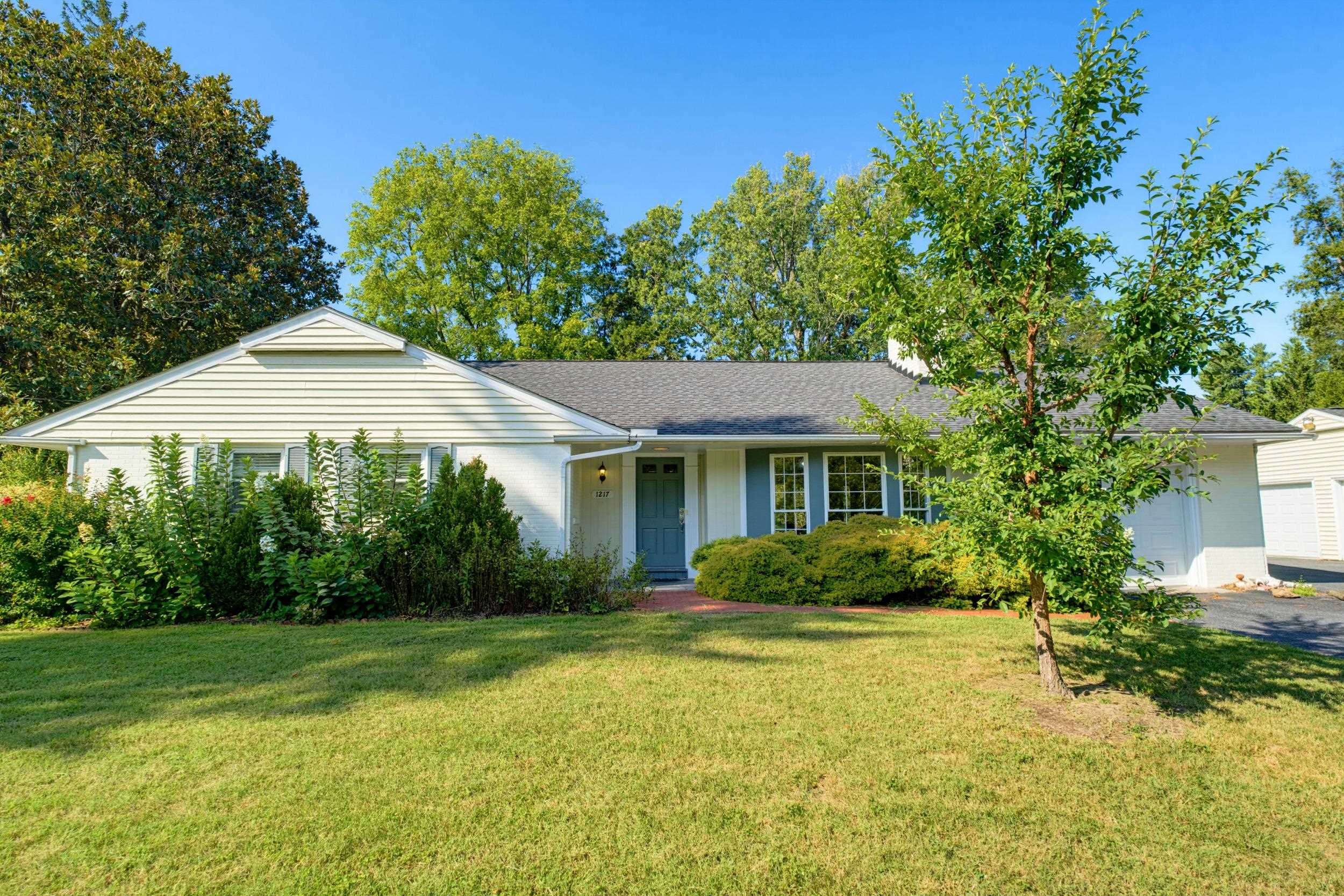 1217 MEADOWBROOK RD, WAYNESBORO, Virginia 22980, 3 Bedrooms Bedrooms, ,2 BathroomsBathrooms,Residential,Tax Map 63 - 10 - 6 - Parcels 2 & 2A,1217 MEADOWBROOK RD,681865 MLS # 681865