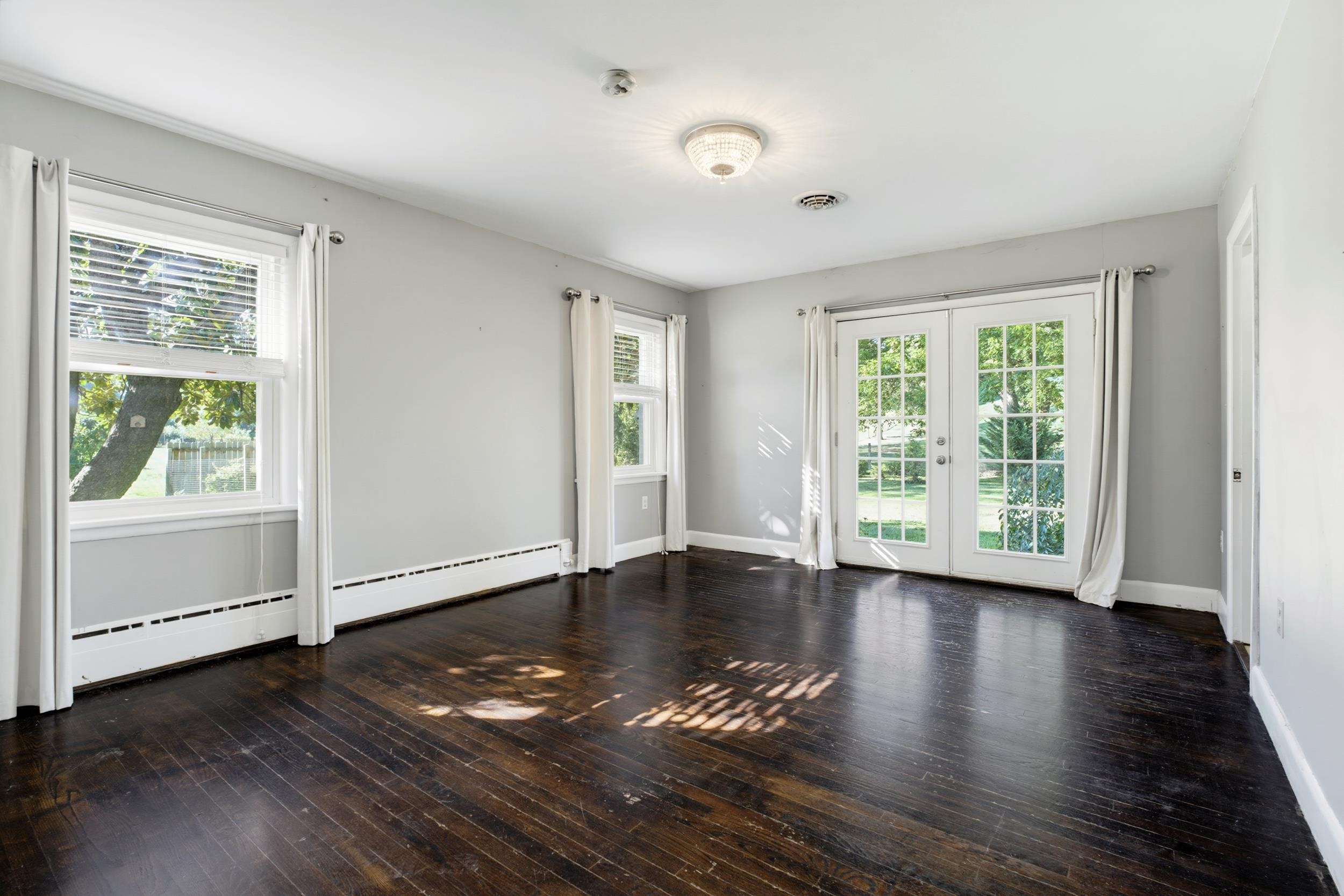 1217 MEADOWBROOK RD, WAYNESBORO, Virginia 22980, 3 Bedrooms Bedrooms, ,2 BathroomsBathrooms,Residential,Tax Map 63 - 10 - 6 - Parcels 2 & 2A,1217 MEADOWBROOK RD,681865 MLS # 681865