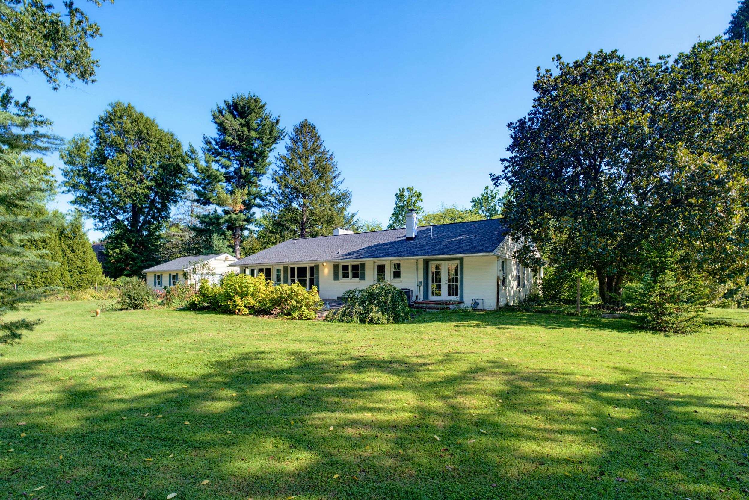 1217 MEADOWBROOK RD, WAYNESBORO, Virginia 22980, 3 Bedrooms Bedrooms, ,2 BathroomsBathrooms,Residential,Tax Map 63 - 10 - 6 - Parcels 2 & 2A,1217 MEADOWBROOK RD,681865 MLS # 681865