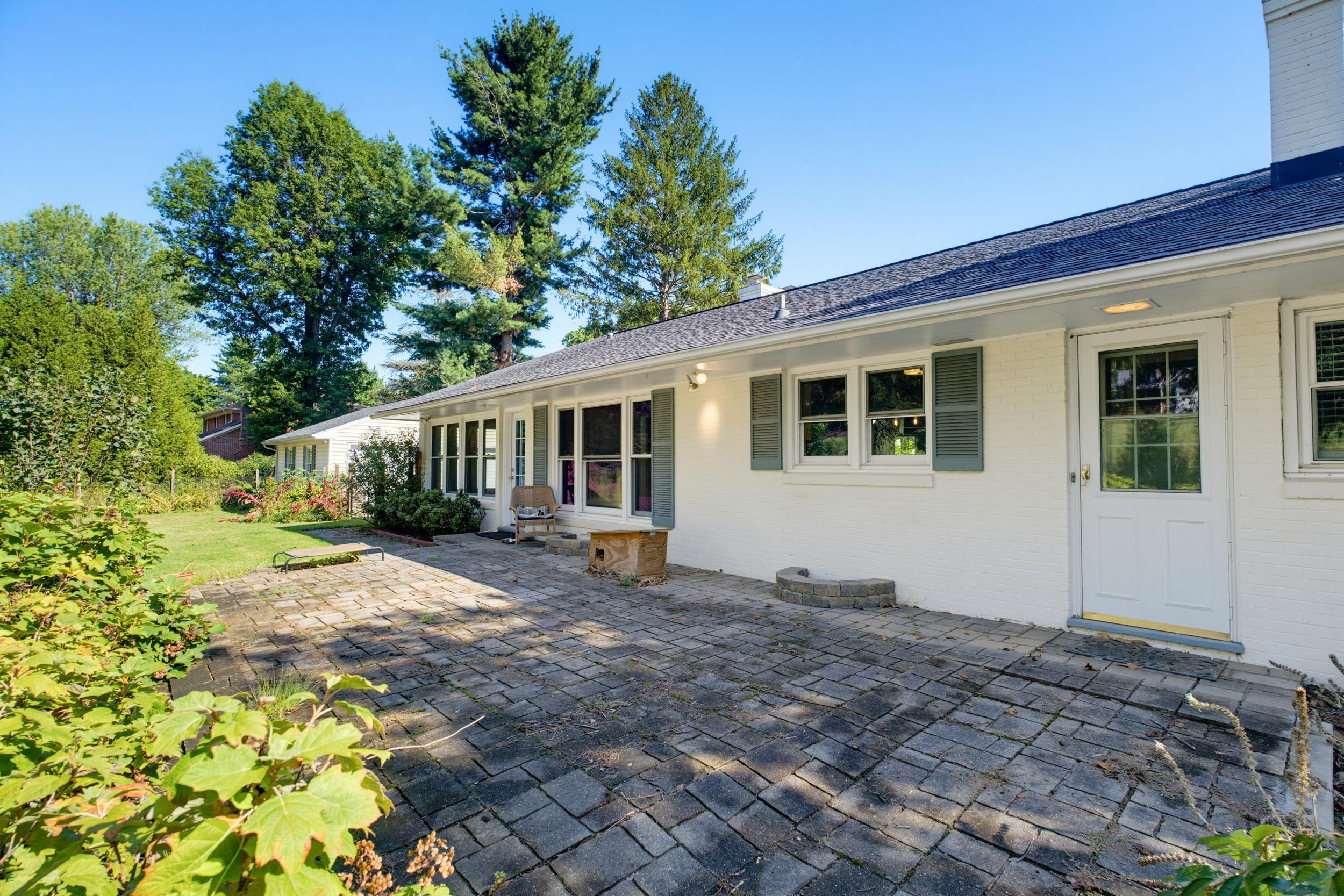 1217 MEADOWBROOK RD, WAYNESBORO, Virginia 22980, 3 Bedrooms Bedrooms, ,2 BathroomsBathrooms,Residential,Tax Map 63 - 10 - 6 - Parcels 2 & 2A,1217 MEADOWBROOK RD,681865 MLS # 681865