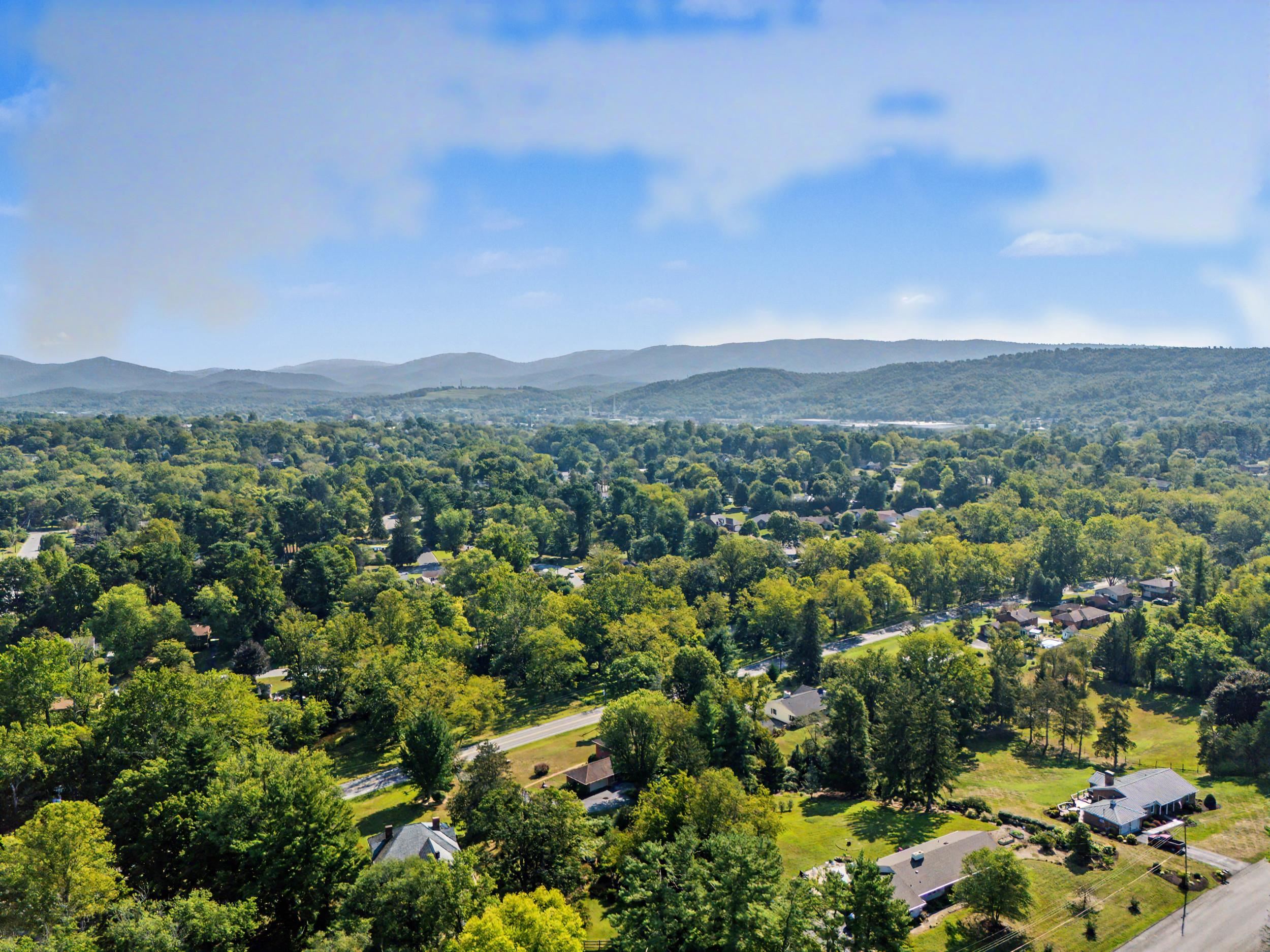 1217 MEADOWBROOK RD, WAYNESBORO, Virginia 22980, 3 Bedrooms Bedrooms, ,2 BathroomsBathrooms,Residential,Tax Map 63 - 10 - 6 - Parcels 2 & 2A,1217 MEADOWBROOK RD,681865 MLS # 681865