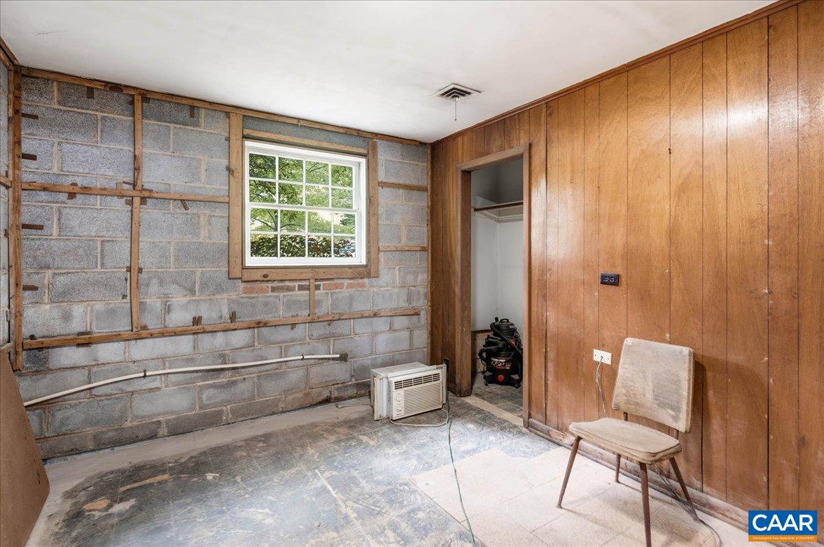 1610 INGLEWOOD DR, CHARLOTTESVILLE, Virginia 22901, 3 Bedrooms Bedrooms, ,2 BathroomsBathrooms,Residential,1610 Inglewood Dr,1610 INGLEWOOD DR,681229 MLS # 681229 1610 INGLEWOOD DR, CHARLOTTESVILLE, Virginia 22901, 3 Bedrooms Bedrooms, ,2 BathroomsBathrooms,Residential,1610 Inglewood Dr,1610 INGLEWOOD DR,681229 MLS # 681229