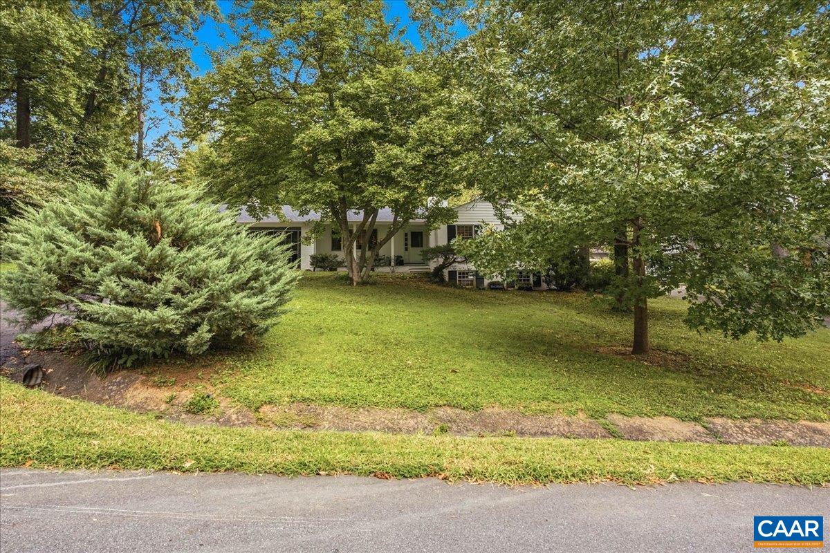 1610 INGLEWOOD DR, CHARLOTTESVILLE, Virginia 22901, 3 Bedrooms Bedrooms, ,2 BathroomsBathrooms,Residential,1610 Inglewood Dr,1610 INGLEWOOD DR,681229 MLS # 681229 1610 INGLEWOOD DR, CHARLOTTESVILLE, Virginia 22901, 3 Bedrooms Bedrooms, ,2 BathroomsBathrooms,Residential,1610 Inglewood Dr,1610 INGLEWOOD DR,681229 MLS # 681229
