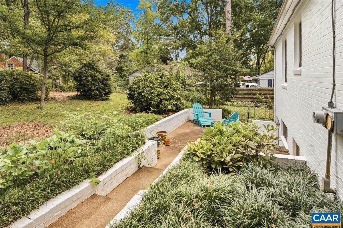 1610 INGLEWOOD DR, CHARLOTTESVILLE, Virginia 22901, 3 Bedrooms Bedrooms, ,2 BathroomsBathrooms,Residential,1610 Inglewood Dr,1610 INGLEWOOD DR,681229 MLS # 681229 1610 INGLEWOOD DR, CHARLOTTESVILLE, Virginia 22901, 3 Bedrooms Bedrooms, ,2 BathroomsBathrooms,Residential,1610 Inglewood Dr,1610 INGLEWOOD DR,681229 MLS # 681229