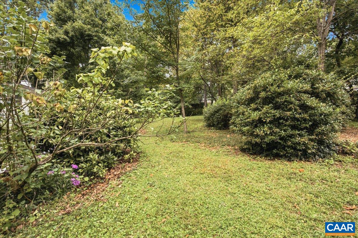1610 INGLEWOOD DR, CHARLOTTESVILLE, Virginia 22901, 3 Bedrooms Bedrooms, ,2 BathroomsBathrooms,Residential,1610 Inglewood Dr,1610 INGLEWOOD DR,681229 MLS # 681229 1610 INGLEWOOD DR, CHARLOTTESVILLE, Virginia 22901, 3 Bedrooms Bedrooms, ,2 BathroomsBathrooms,Residential,1610 Inglewood Dr,1610 INGLEWOOD DR,681229 MLS # 681229