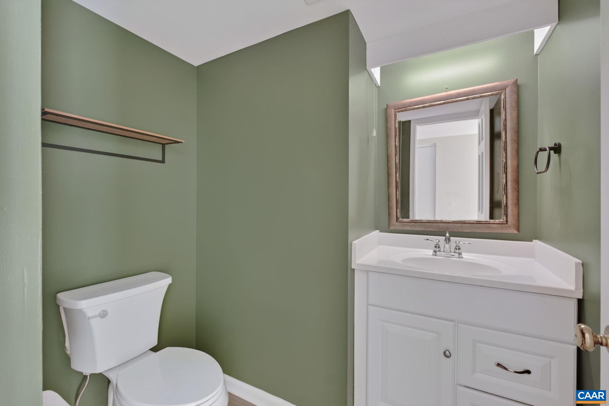 107 GEORGETOWN GREEN, CHARLOTTESVILLE, Virginia 22901, 3 Bedrooms Bedrooms, ,2 BathroomsBathrooms,Residential,107 GEORGETOWN GREEN,681867 MLS # 681867 107 GEORGETOWN GREEN, CHARLOTTESVILLE, Virginia 22901, 3 Bedrooms Bedrooms, ,2 BathroomsBathrooms,Residential,107 GEORGETOWN GREEN,681867 MLS # 681867