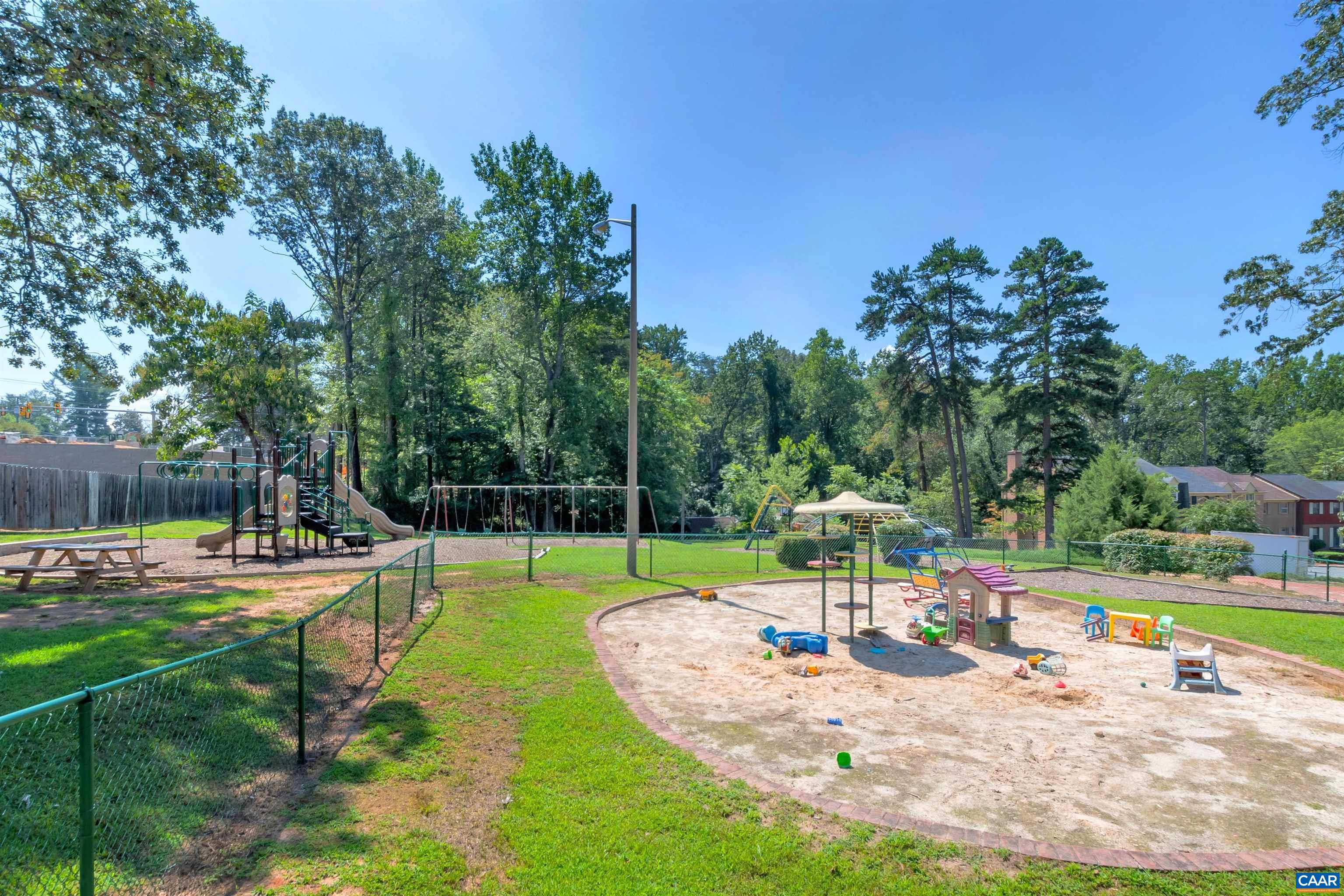 107 GEORGETOWN GREEN, CHARLOTTESVILLE, Virginia 22901, 3 Bedrooms Bedrooms, ,2 BathroomsBathrooms,Residential,107 GEORGETOWN GREEN,681867 MLS # 681867 107 GEORGETOWN GREEN, CHARLOTTESVILLE, Virginia 22901, 3 Bedrooms Bedrooms, ,2 BathroomsBathrooms,Residential,107 GEORGETOWN GREEN,681867 MLS # 681867