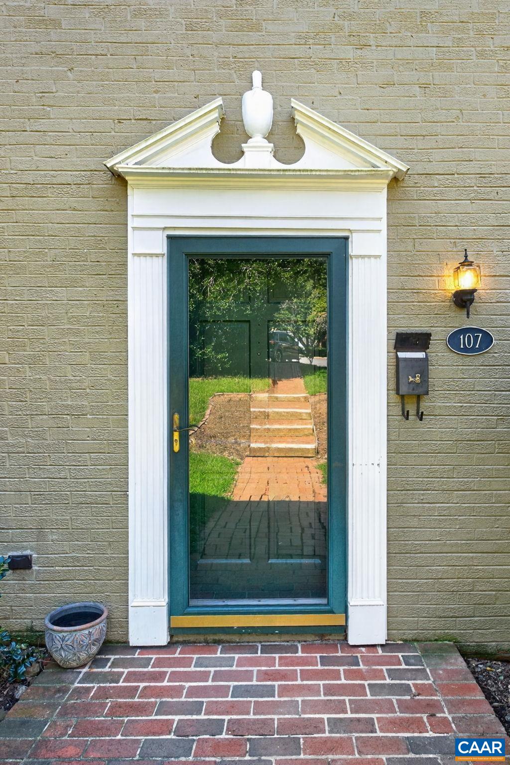 107 GEORGETOWN GREEN, CHARLOTTESVILLE, Virginia 22901, 3 Bedrooms Bedrooms, ,2 BathroomsBathrooms,Residential,107 GEORGETOWN GREEN,681867 MLS # 681867 107 GEORGETOWN GREEN, CHARLOTTESVILLE, Virginia 22901, 3 Bedrooms Bedrooms, ,2 BathroomsBathrooms,Residential,107 GEORGETOWN GREEN,681867 MLS # 681867