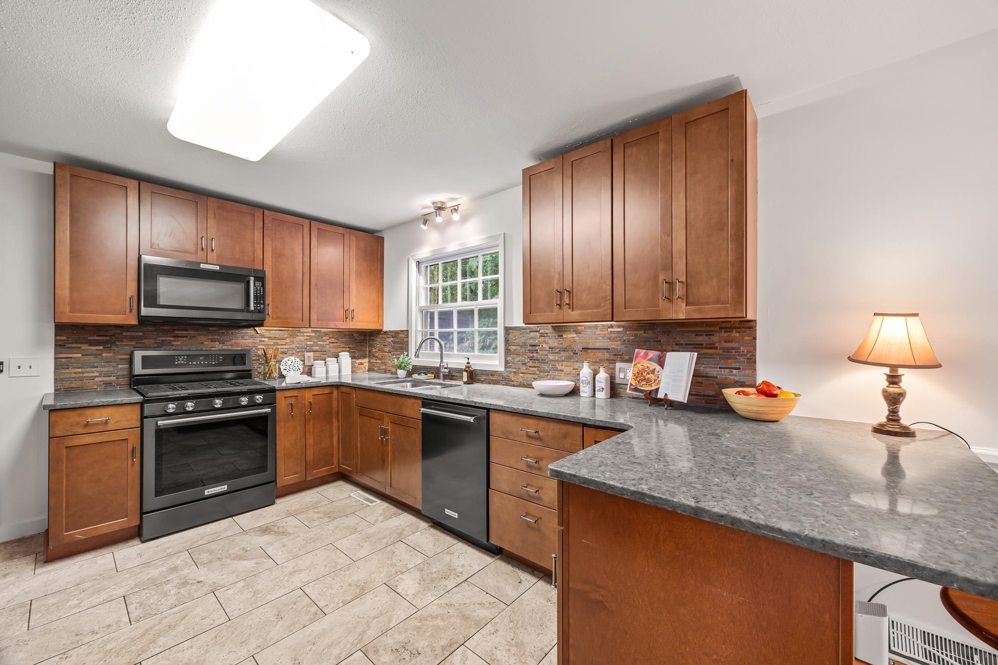 426 WINDEMERE DR, STAUNTON, Virginia 24401, 4 Bedrooms Bedrooms, ,2 BathroomsBathrooms,Residential,426 WINDEMERE DR,681879 MLS # 681879