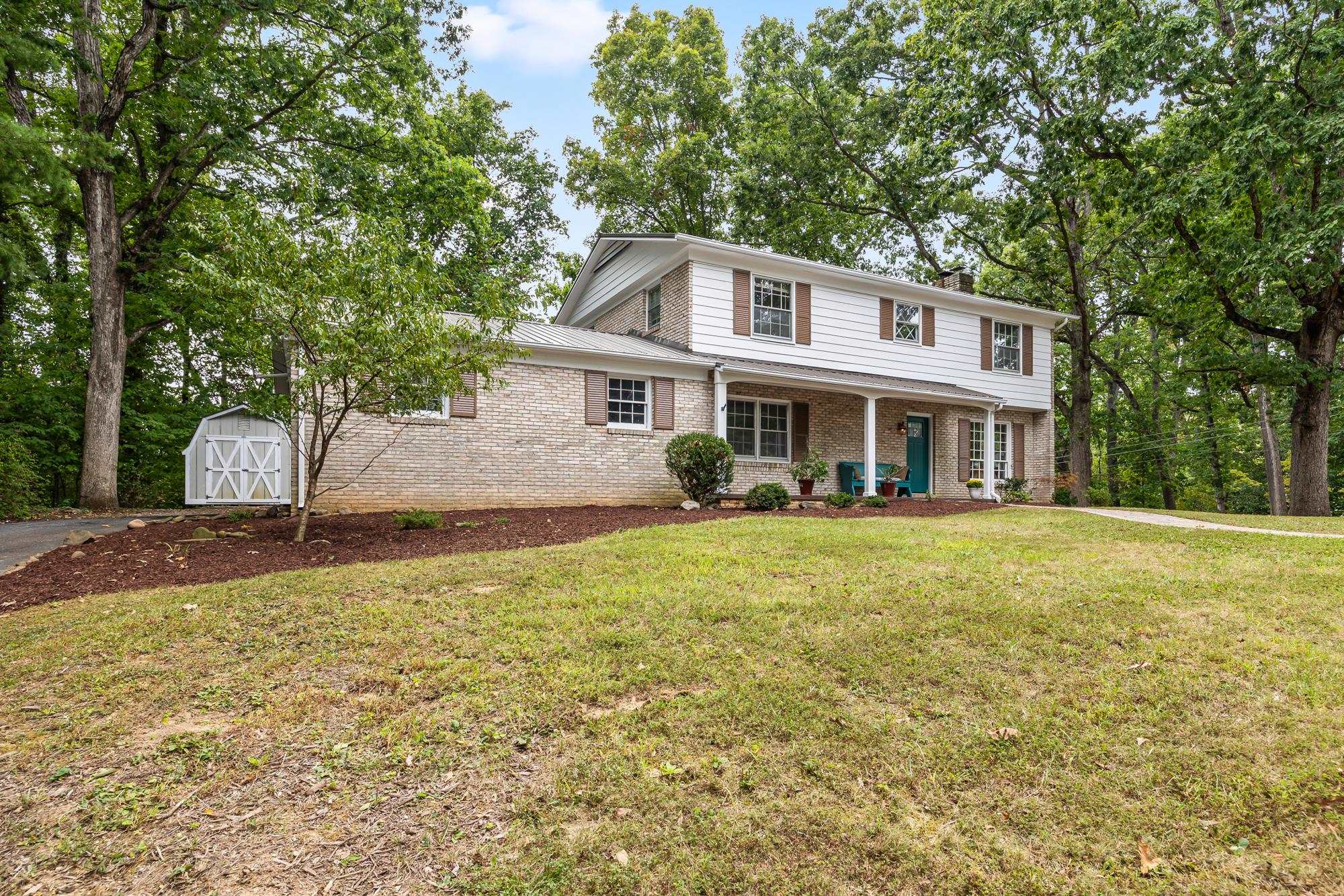 426 WINDEMERE DR, STAUNTON, Virginia 24401, 4 Bedrooms Bedrooms, ,2 BathroomsBathrooms,Residential,426 WINDEMERE DR,681879 MLS # 681879