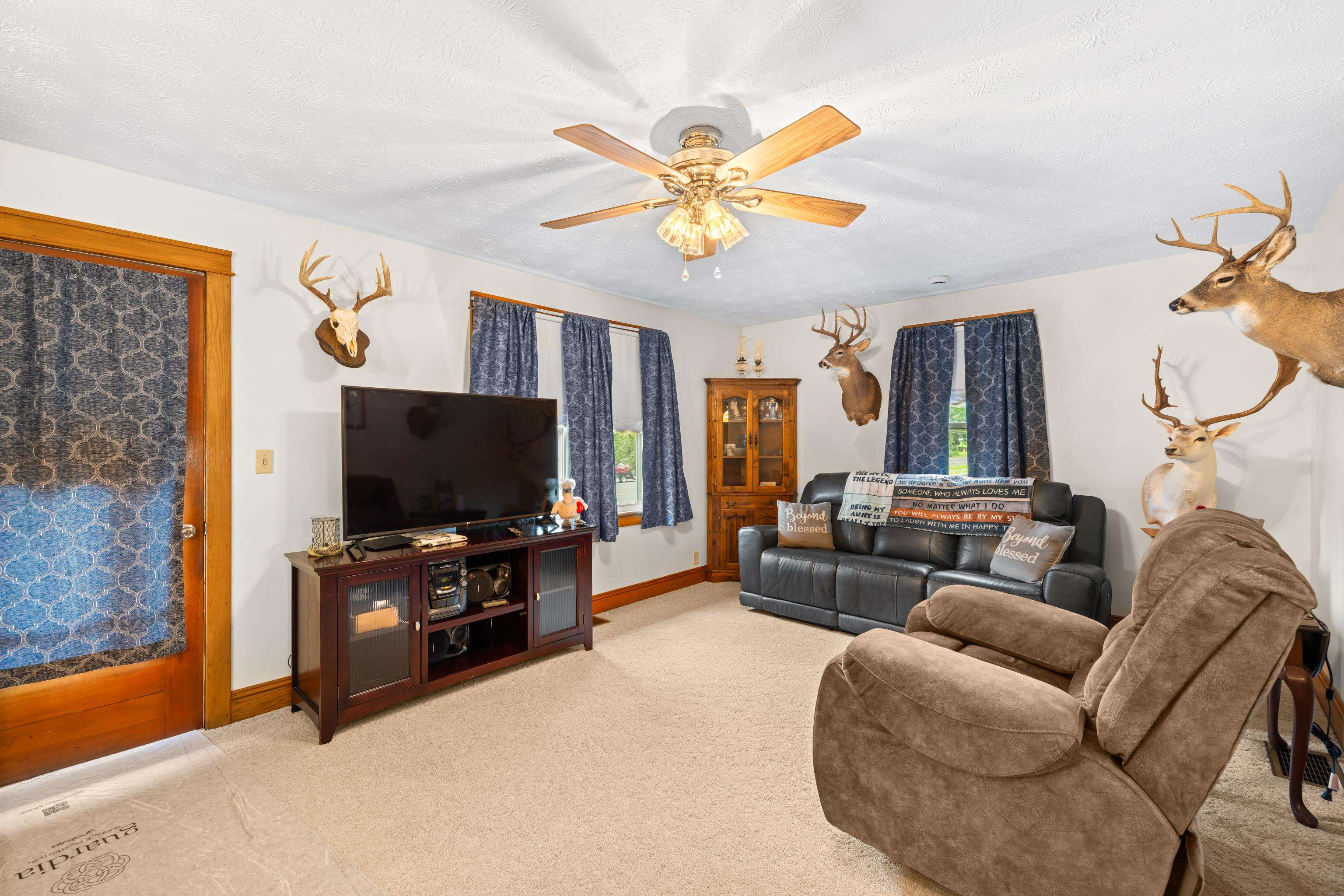 8635 NORTH VALLEY PIKE, ROCKINGHAM, Virginia 22802, 3 Bedrooms Bedrooms, ,1 BathroomBathrooms,Residential,8635 NORTH VALLEY PIKE,681881 MLS # 681881 8635 NORTH VALLEY PIKE, ROCKINGHAM, Virginia 22802, 3 Bedrooms Bedrooms, ,1 BathroomBathrooms,Residential,8635 NORTH VALLEY PIKE,681881 MLS # 681881