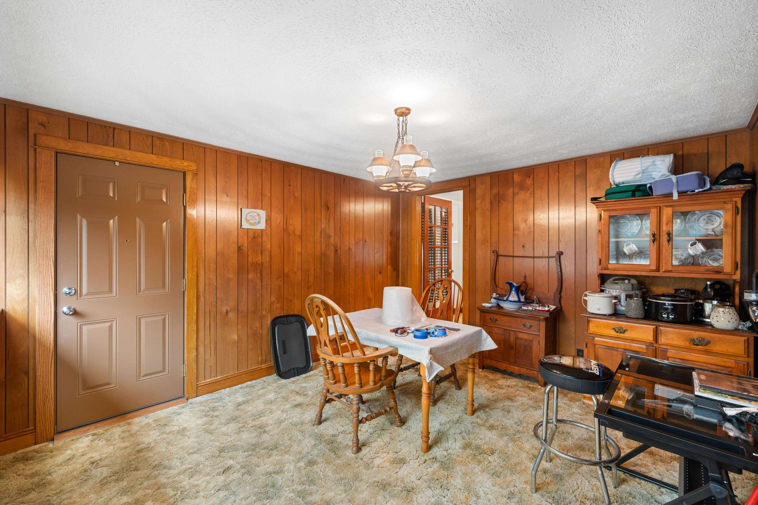 8635 NORTH VALLEY PIKE, ROCKINGHAM, Virginia 22802, 3 Bedrooms Bedrooms, ,1 BathroomBathrooms,Residential,8635 NORTH VALLEY PIKE,681881 MLS # 681881 8635 NORTH VALLEY PIKE, ROCKINGHAM, Virginia 22802, 3 Bedrooms Bedrooms, ,1 BathroomBathrooms,Residential,8635 NORTH VALLEY PIKE,681881 MLS # 681881