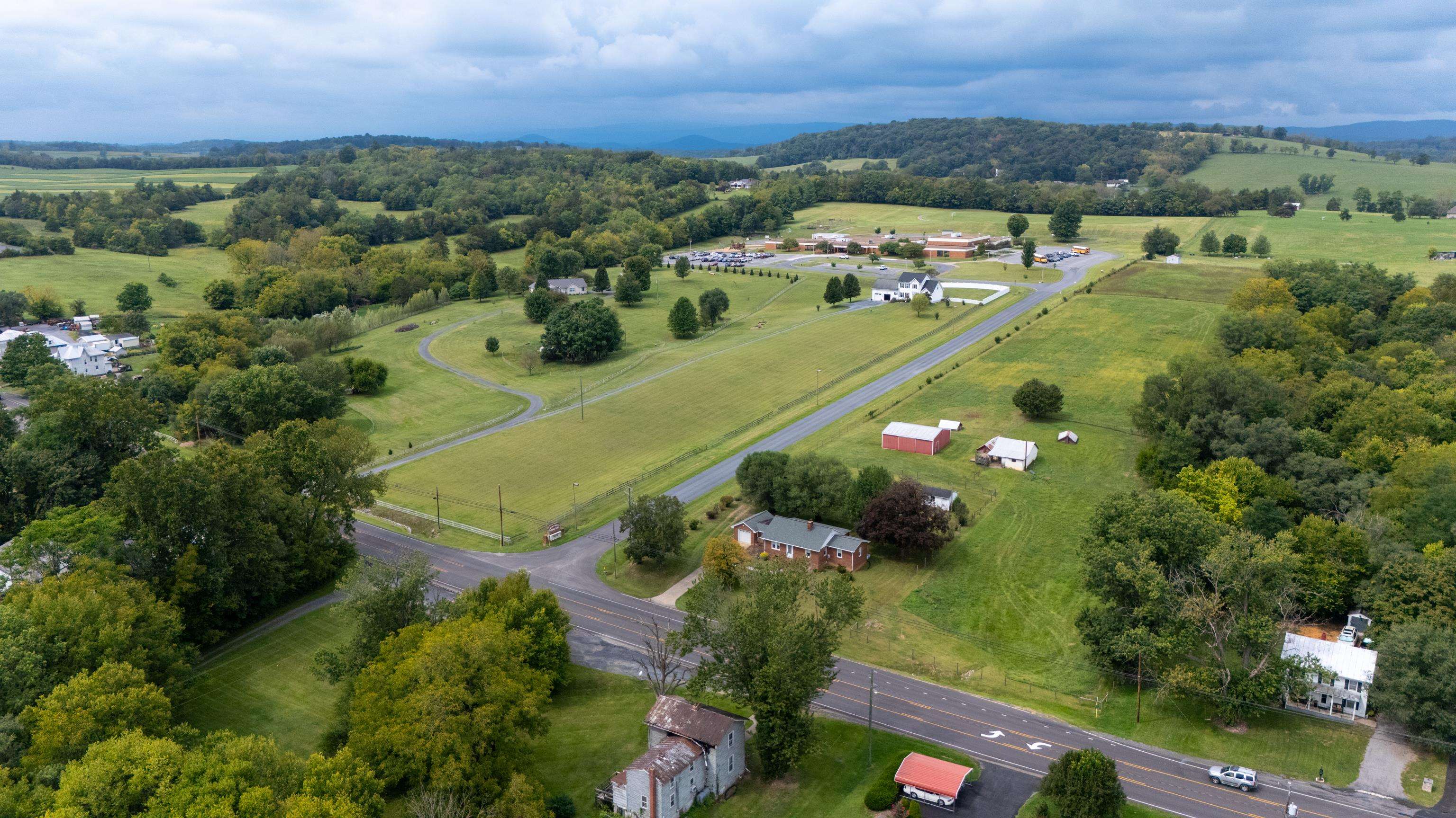 8635 NORTH VALLEY PIKE, ROCKINGHAM, Virginia 22802, 3 Bedrooms Bedrooms, ,1 BathroomBathrooms,Residential,8635 NORTH VALLEY PIKE,681881 MLS # 681881 8635 NORTH VALLEY PIKE, ROCKINGHAM, Virginia 22802, 3 Bedrooms Bedrooms, ,1 BathroomBathrooms,Residential,8635 NORTH VALLEY PIKE,681881 MLS # 681881