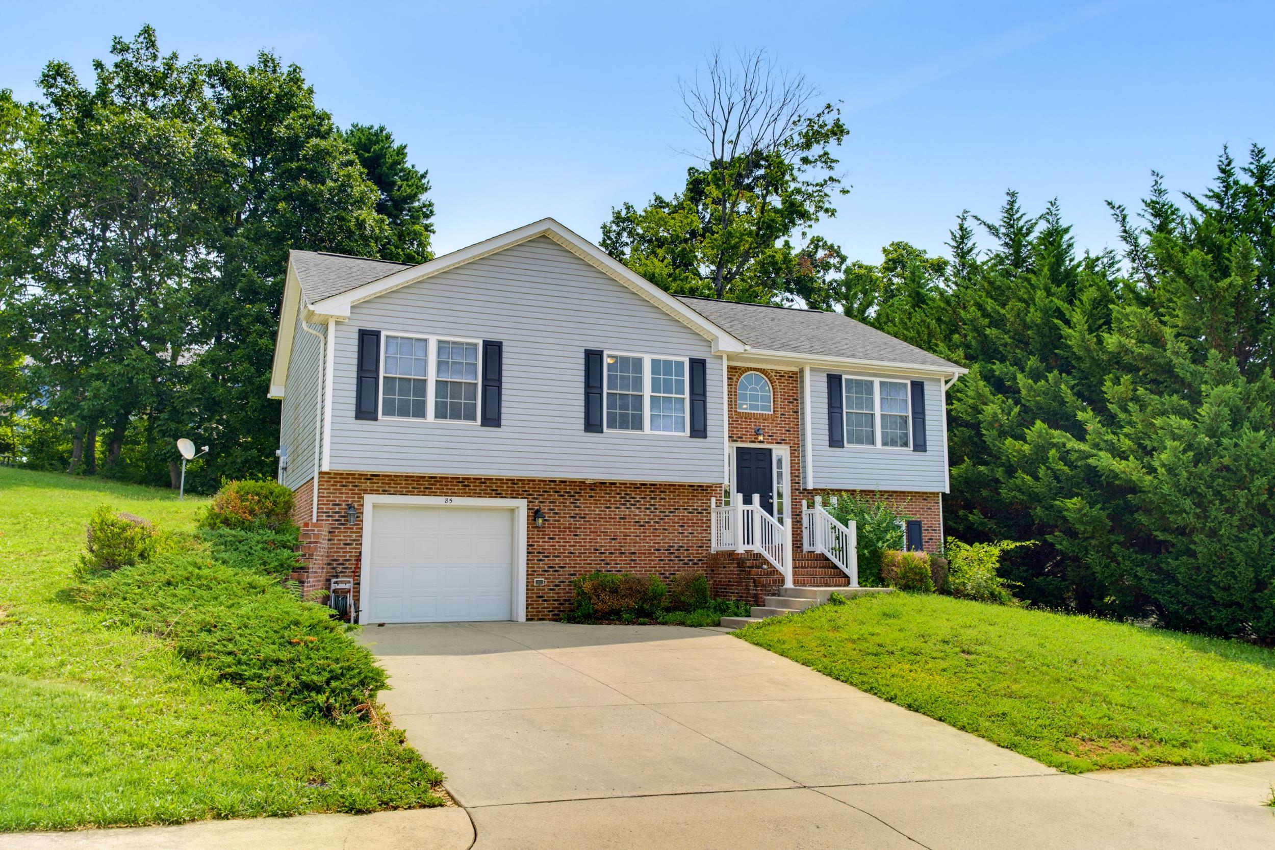 85 LOFTY CIR, STUARTS DRAFT, Virginia 24477, 4 Bedrooms Bedrooms, ,3 BathroomsBathrooms,Residential,85 LOFTY CIR,679674 MLS # 679674