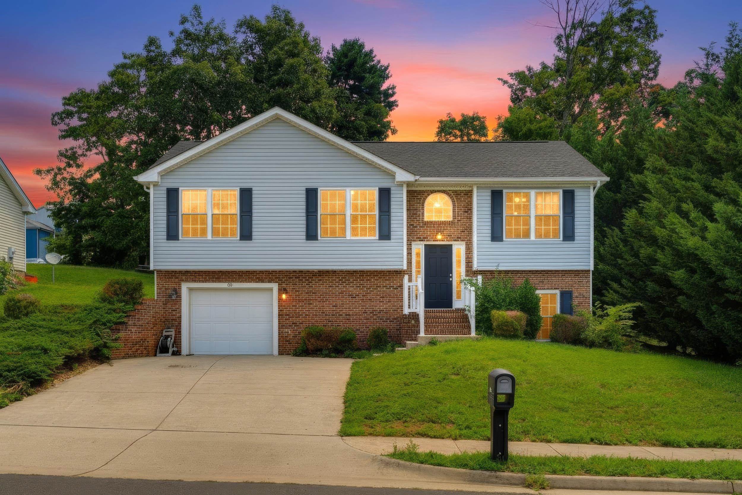 85 LOFTY CIR, STUARTS DRAFT, Virginia 24477, 4 Bedrooms Bedrooms, ,3 BathroomsBathrooms,Residential,85 LOFTY CIR,679674 MLS # 679674 85 LOFTY CIR, STUARTS DRAFT, Virginia 24477, 4 Bedrooms Bedrooms, ,3 BathroomsBathrooms,Residential,85 LOFTY CIR,679674 MLS # 679674