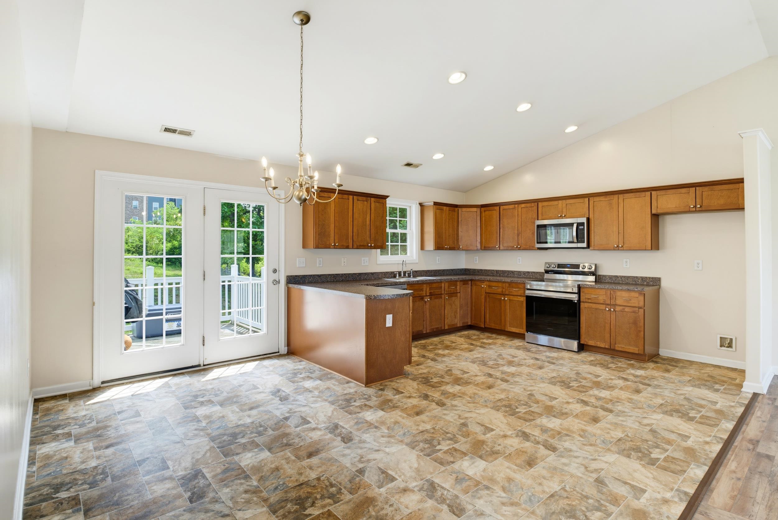 85 LOFTY CIR, STUARTS DRAFT, Virginia 24477, 4 Bedrooms Bedrooms, ,3 BathroomsBathrooms,Residential,85 LOFTY CIR,679674 MLS # 679674