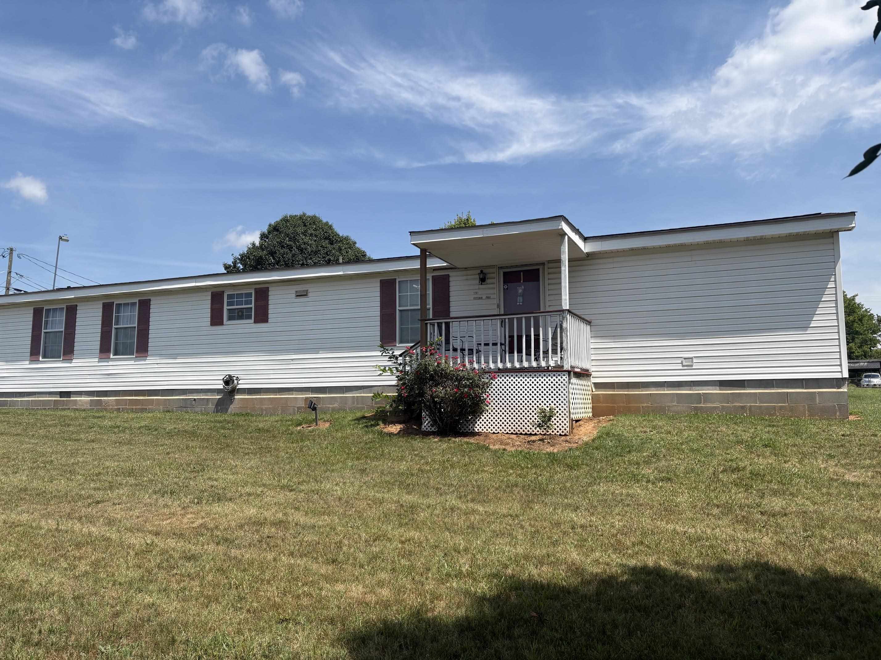 1701 HOPEMAN PKWY, WAYNESBORO, Virginia 22980, 2 Bedrooms Bedrooms, ,2 BathroomsBathrooms,Residential,1701 HOPEMAN PKWY,679711 MLS # 679711