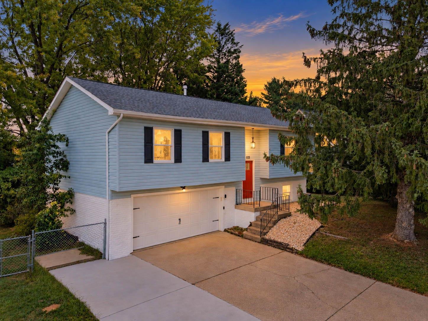 525 EDWARDIAN LN, WAYNESBORO, Virginia 22980, 3 Bedrooms Bedrooms, ,2 BathroomsBathrooms,Residential,525 EDWARDIAN LN,681850 MLS # 681850 525 EDWARDIAN LN, WAYNESBORO, Virginia 22980, 3 Bedrooms Bedrooms, ,2 BathroomsBathrooms,Residential,525 EDWARDIAN LN,681850 MLS # 681850
