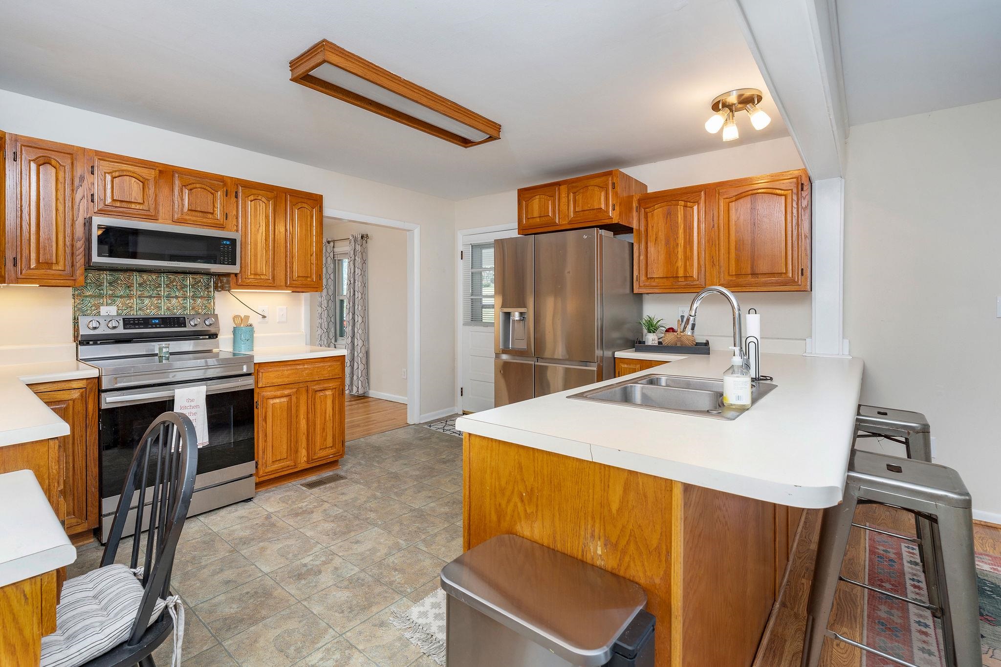 1333 MIDDLEBROOK RD, STAUNTON, Virginia 24401, 3 Bedrooms Bedrooms, ,2 BathroomsBathrooms,Residential,1333 MIDDLEBROOK RD,681886 MLS # 681886 1333 MIDDLEBROOK RD, STAUNTON, Virginia 24401, 3 Bedrooms Bedrooms, ,2 BathroomsBathrooms,Residential,1333 MIDDLEBROOK RD,681886 MLS # 681886