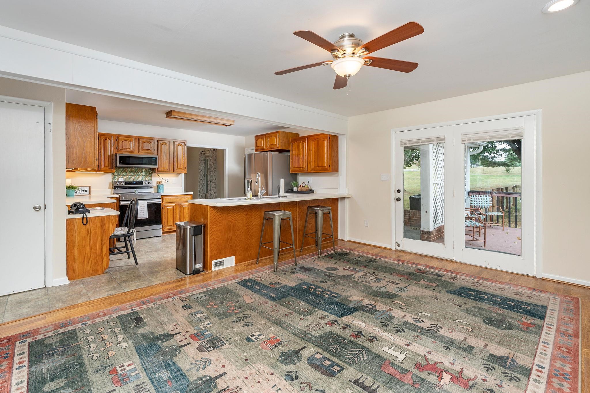1333 MIDDLEBROOK RD, STAUNTON, Virginia 24401, 3 Bedrooms Bedrooms, ,2 BathroomsBathrooms,Residential,1333 MIDDLEBROOK RD,681886 MLS # 681886 1333 MIDDLEBROOK RD, STAUNTON, Virginia 24401, 3 Bedrooms Bedrooms, ,2 BathroomsBathrooms,Residential,1333 MIDDLEBROOK RD,681886 MLS # 681886