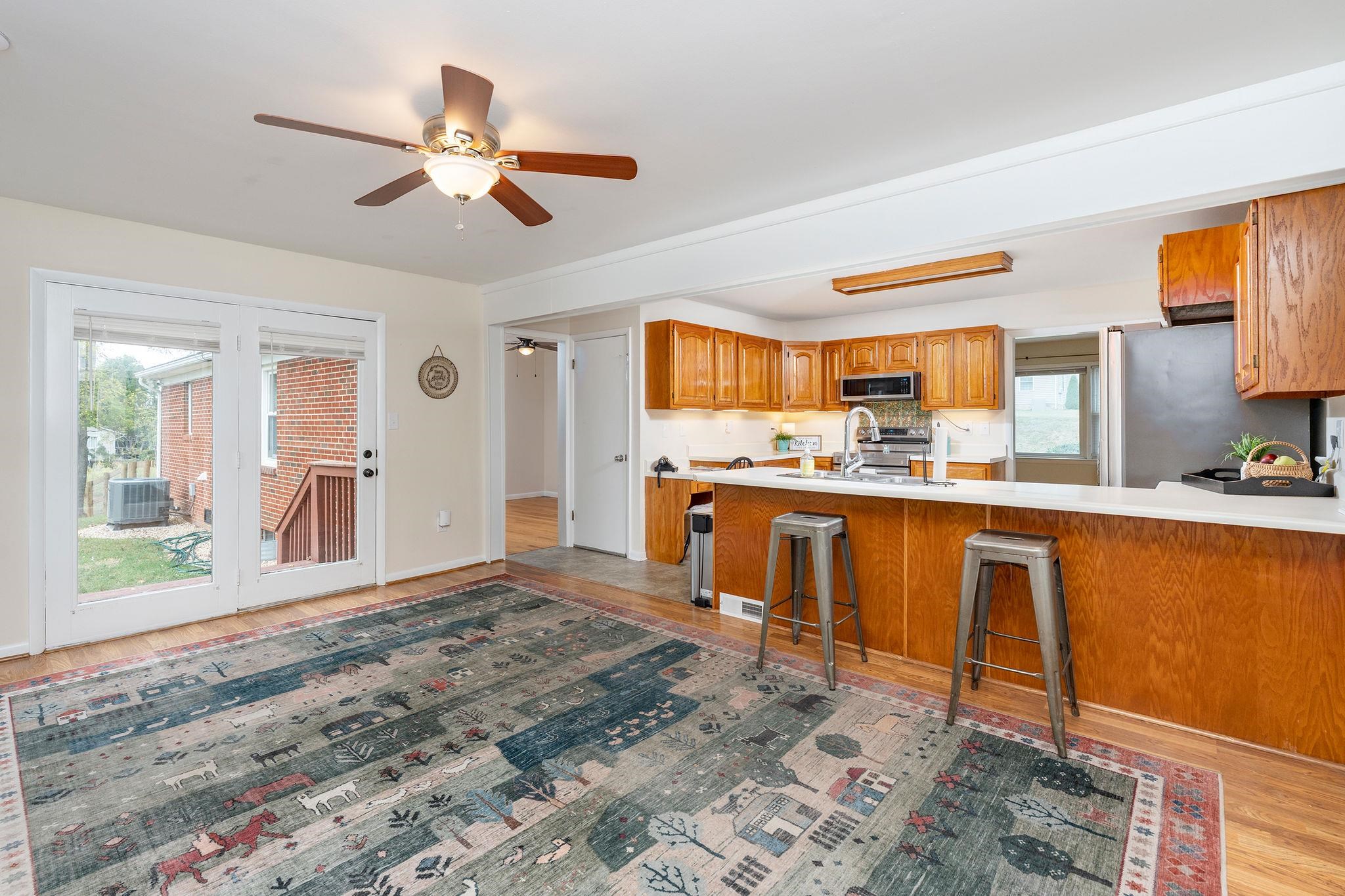 1333 MIDDLEBROOK RD, STAUNTON, Virginia 24401, 3 Bedrooms Bedrooms, ,2 BathroomsBathrooms,Residential,1333 MIDDLEBROOK RD,681886 MLS # 681886 1333 MIDDLEBROOK RD, STAUNTON, Virginia 24401, 3 Bedrooms Bedrooms, ,2 BathroomsBathrooms,Residential,1333 MIDDLEBROOK RD,681886 MLS # 681886