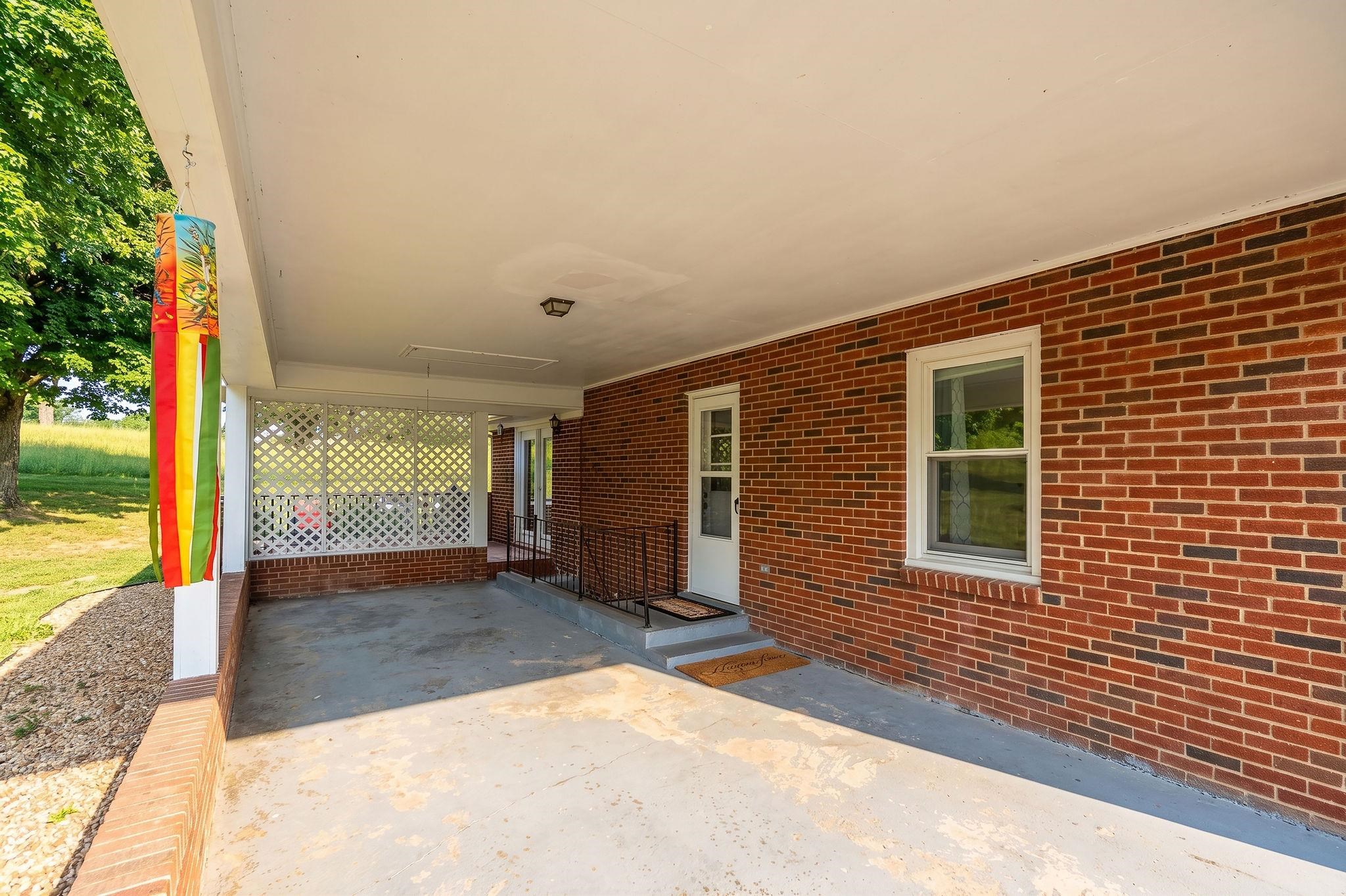 1333 MIDDLEBROOK RD, STAUNTON, Virginia 24401, 3 Bedrooms Bedrooms, ,2 BathroomsBathrooms,Residential,1333 MIDDLEBROOK RD,681886 MLS # 681886 1333 MIDDLEBROOK RD, STAUNTON, Virginia 24401, 3 Bedrooms Bedrooms, ,2 BathroomsBathrooms,Residential,1333 MIDDLEBROOK RD,681886 MLS # 681886