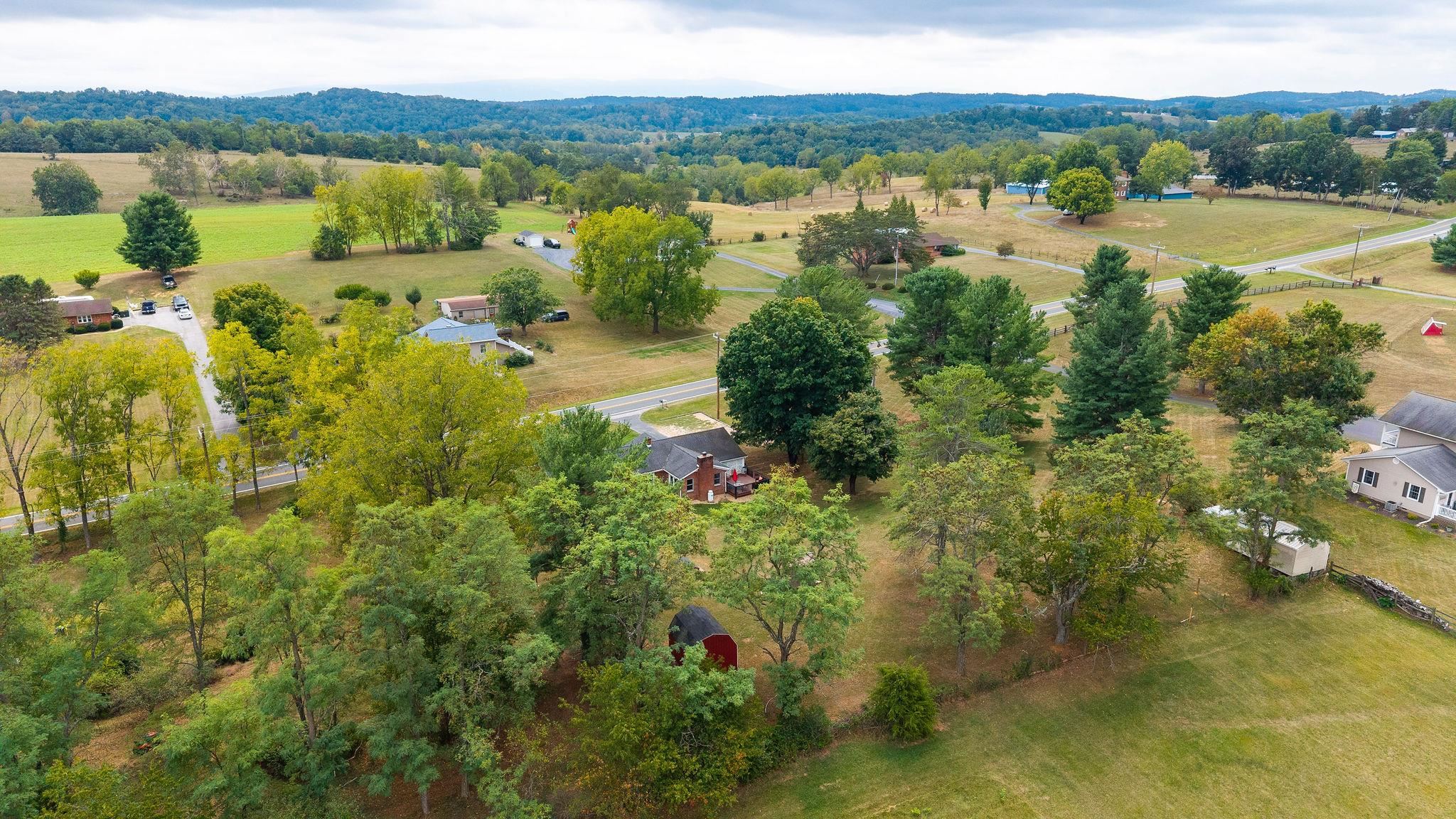 1333 MIDDLEBROOK RD, STAUNTON, Virginia 24401, 3 Bedrooms Bedrooms, ,2 BathroomsBathrooms,Residential,1333 MIDDLEBROOK RD,681886 MLS # 681886 1333 MIDDLEBROOK RD, STAUNTON, Virginia 24401, 3 Bedrooms Bedrooms, ,2 BathroomsBathrooms,Residential,1333 MIDDLEBROOK RD,681886 MLS # 681886