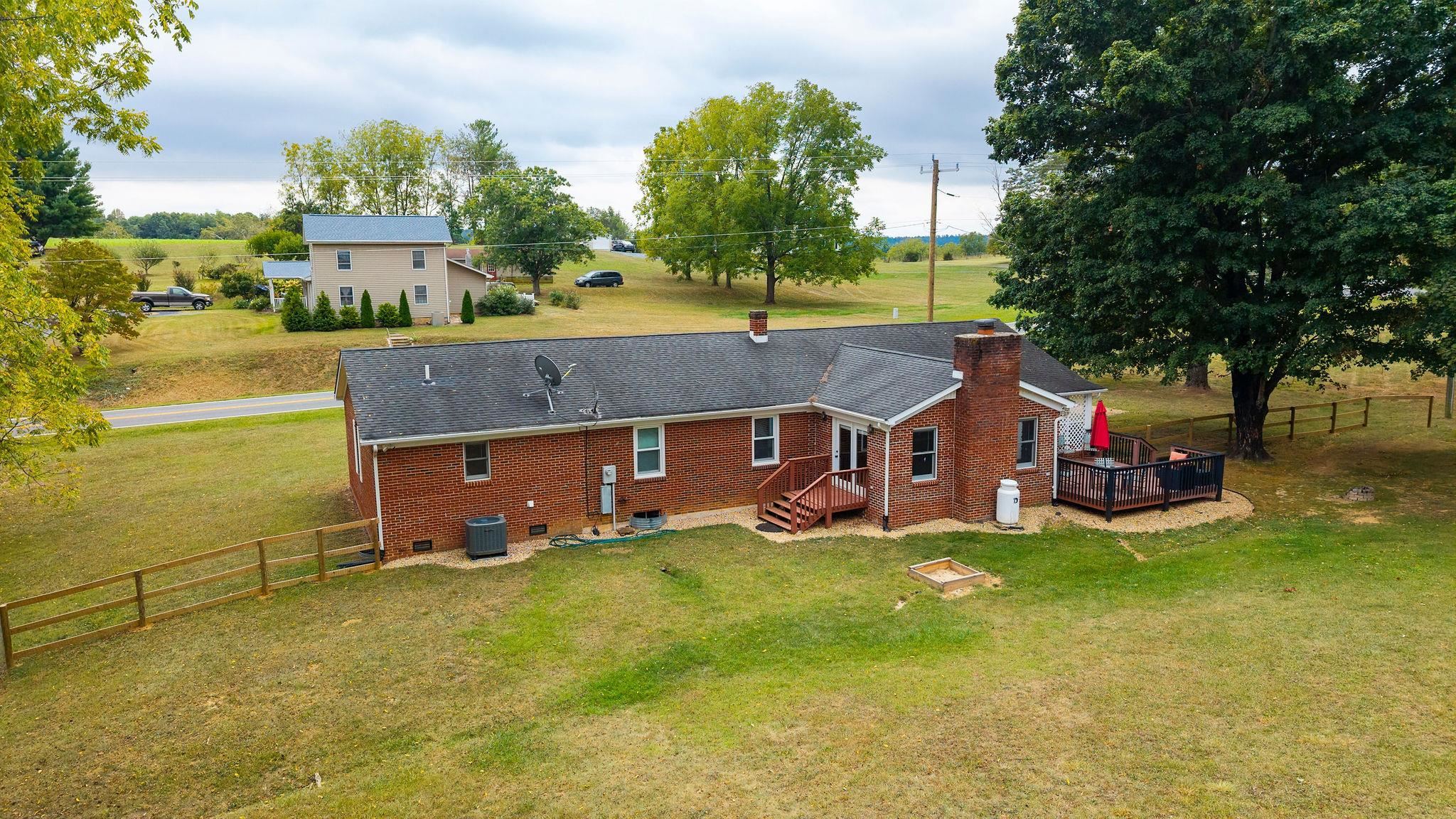 1333 MIDDLEBROOK RD, STAUNTON, Virginia 24401, 3 Bedrooms Bedrooms, ,2 BathroomsBathrooms,Residential,1333 MIDDLEBROOK RD,681886 MLS # 681886 1333 MIDDLEBROOK RD, STAUNTON, Virginia 24401, 3 Bedrooms Bedrooms, ,2 BathroomsBathrooms,Residential,1333 MIDDLEBROOK RD,681886 MLS # 681886