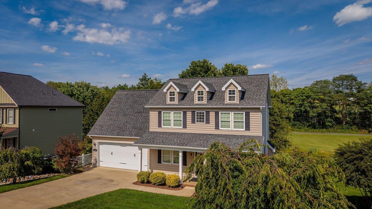 4411 MAGNOLIA RIDGE DR, ROCKINGHAM, Virginia 22801, 4 Bedrooms Bedrooms, ,3 BathroomsBathrooms,Residential,4411 MAGNOLIA RIDGE DR,681888 MLS # 681888 4411 MAGNOLIA RIDGE DR, ROCKINGHAM, Virginia 22801, 4 Bedrooms Bedrooms, ,3 BathroomsBathrooms,Residential,4411 MAGNOLIA RIDGE DR,681888 MLS # 681888