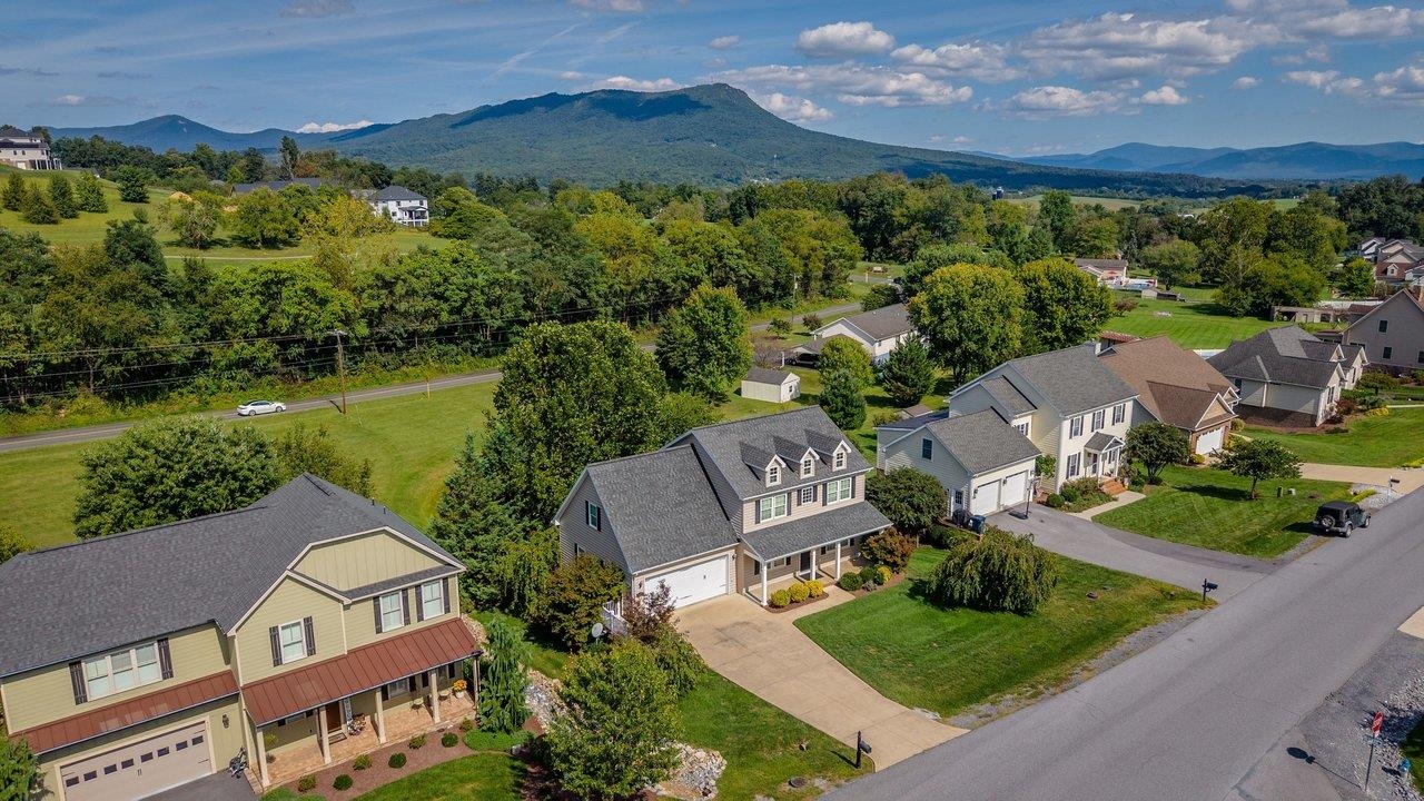 4411 MAGNOLIA RIDGE DR, ROCKINGHAM, Virginia 22801, 4 Bedrooms Bedrooms, ,3 BathroomsBathrooms,Residential,4411 MAGNOLIA RIDGE DR,681888 MLS # 681888 4411 MAGNOLIA RIDGE DR, ROCKINGHAM, Virginia 22801, 4 Bedrooms Bedrooms, ,3 BathroomsBathrooms,Residential,4411 MAGNOLIA RIDGE DR,681888 MLS # 681888