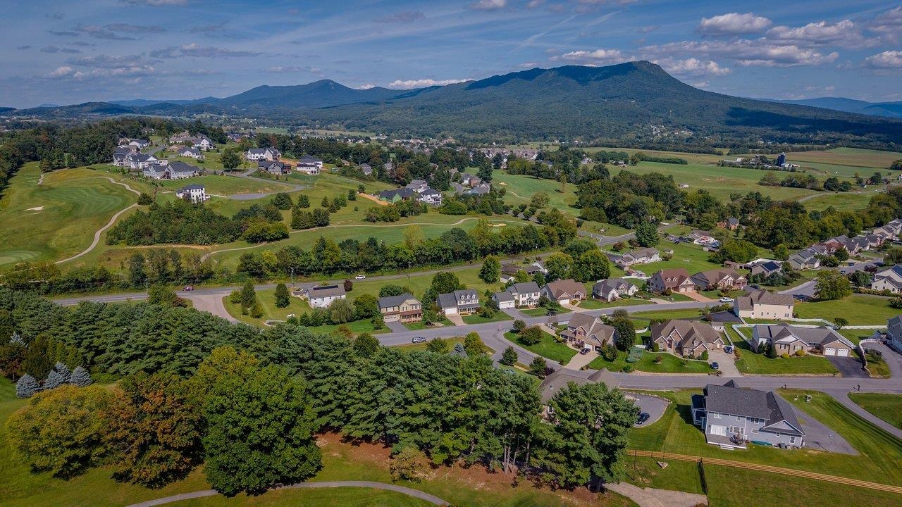 4411 MAGNOLIA RIDGE DR, ROCKINGHAM, Virginia 22801, 4 Bedrooms Bedrooms, ,3 BathroomsBathrooms,Residential,4411 MAGNOLIA RIDGE DR,681888 MLS # 681888 4411 MAGNOLIA RIDGE DR, ROCKINGHAM, Virginia 22801, 4 Bedrooms Bedrooms, ,3 BathroomsBathrooms,Residential,4411 MAGNOLIA RIDGE DR,681888 MLS # 681888