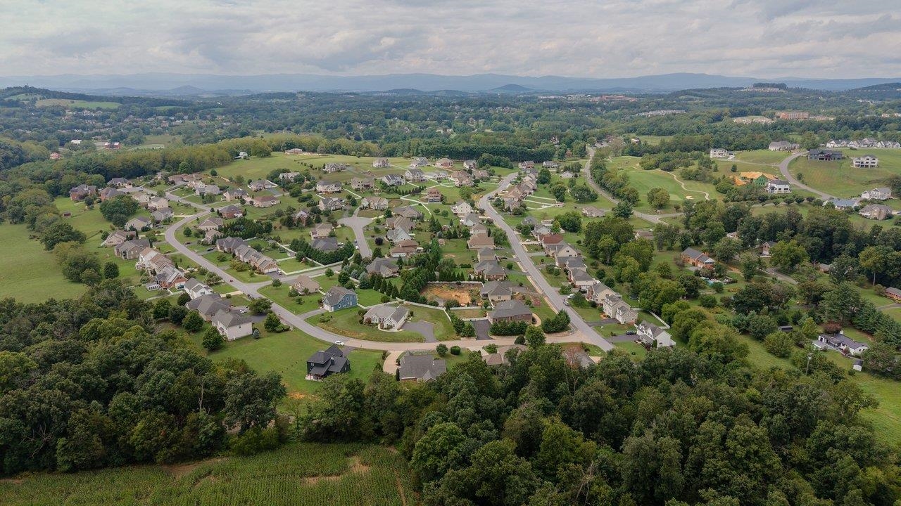 4411 MAGNOLIA RIDGE DR, ROCKINGHAM, Virginia 22801, 4 Bedrooms Bedrooms, ,3 BathroomsBathrooms,Residential,4411 MAGNOLIA RIDGE DR,681888 MLS # 681888 4411 MAGNOLIA RIDGE DR, ROCKINGHAM, Virginia 22801, 4 Bedrooms Bedrooms, ,3 BathroomsBathrooms,Residential,4411 MAGNOLIA RIDGE DR,681888 MLS # 681888