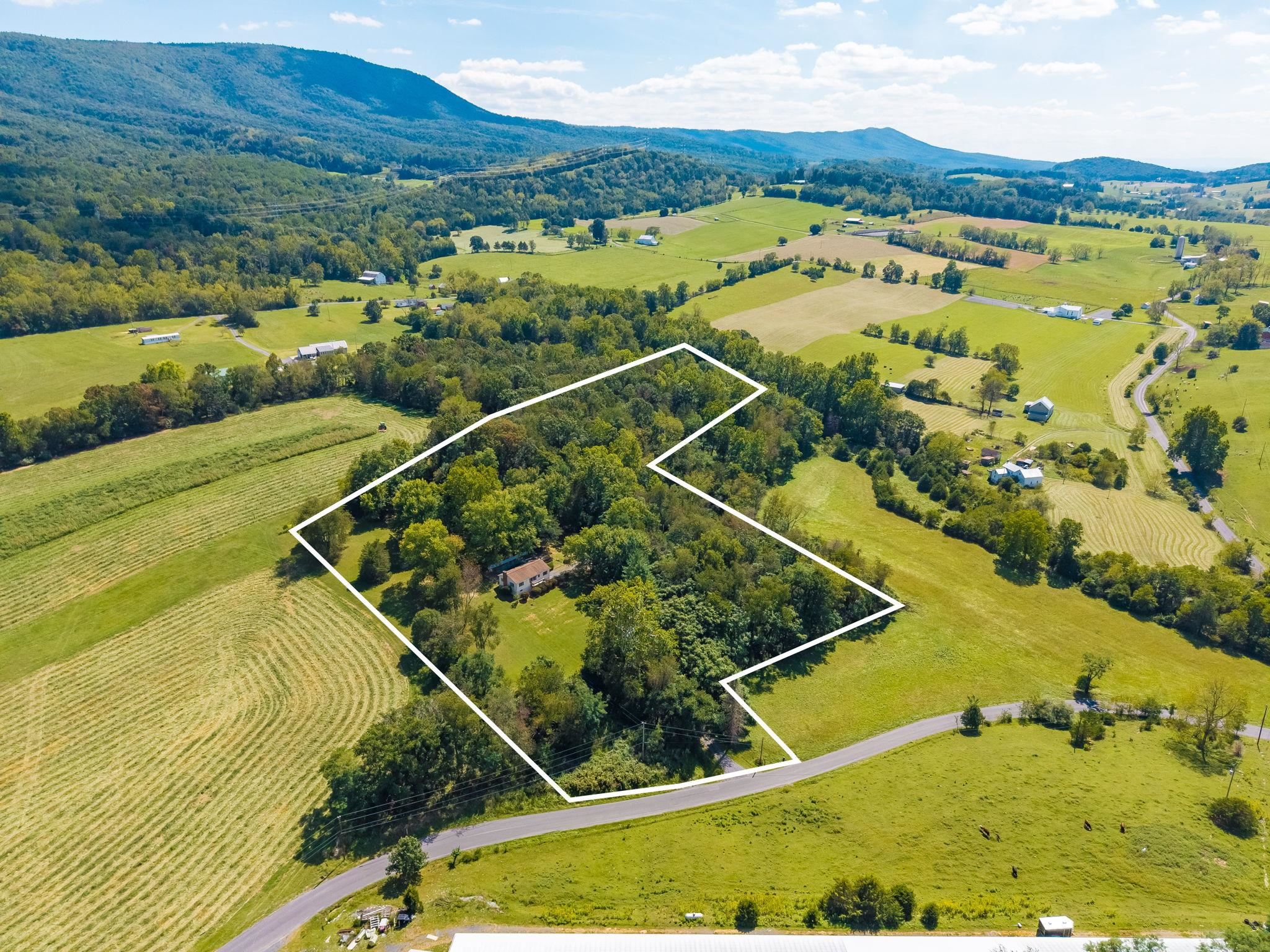 7406 MOUNTAIN VALLEY RD, KEEZLETOWN, Virginia 22832, 3 Bedrooms Bedrooms, ,1 BathroomBathrooms,Residential,7406 MOUNTAIN VALLEY RD,681889 MLS # 681889 7406 MOUNTAIN VALLEY RD, KEEZLETOWN, Virginia 22832, 3 Bedrooms Bedrooms, ,1 BathroomBathrooms,Residential,7406 MOUNTAIN VALLEY RD,681889 MLS # 681889